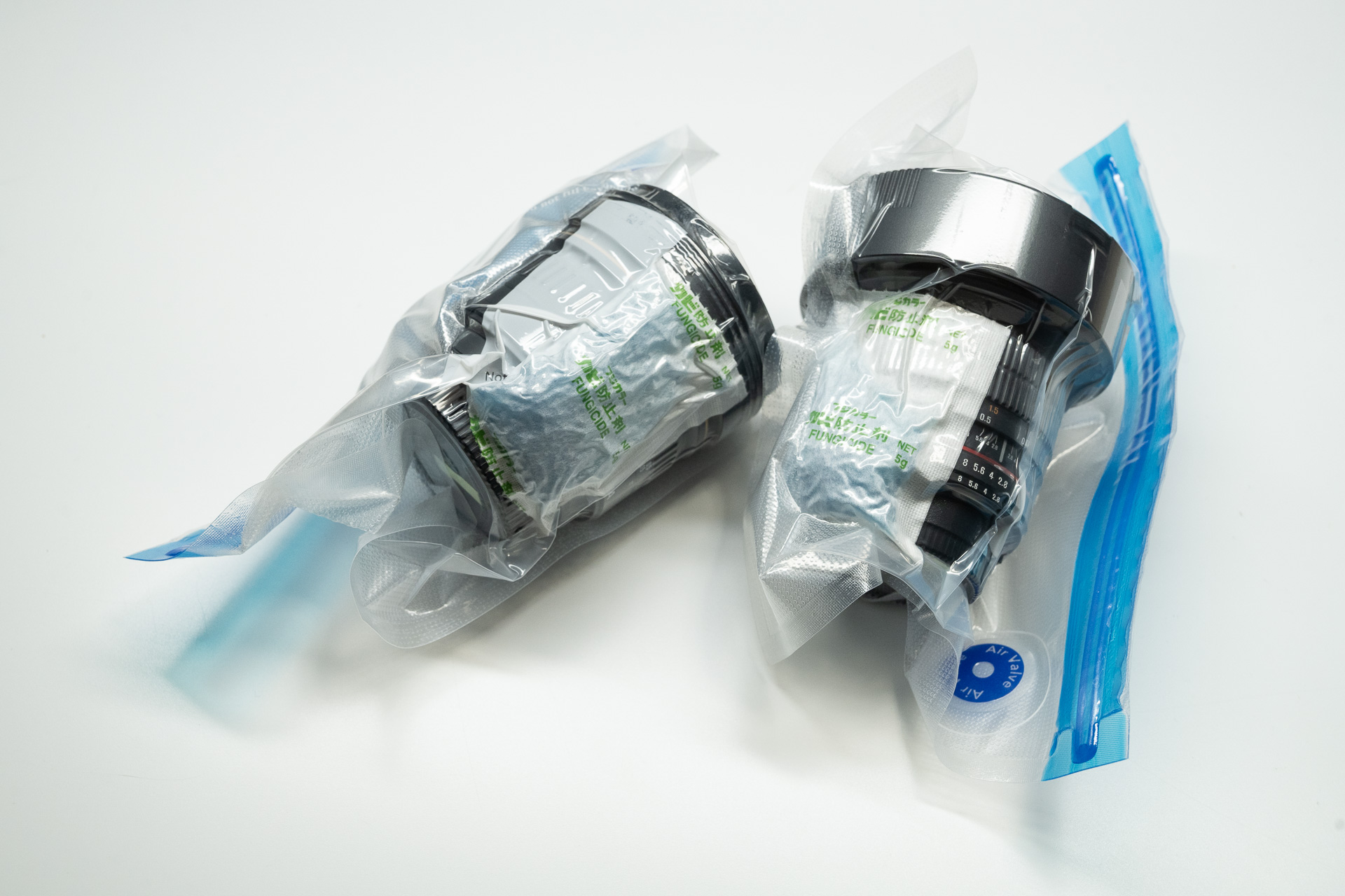 乾燥剤と共に脱気してしまえばカビの心配はなくなる