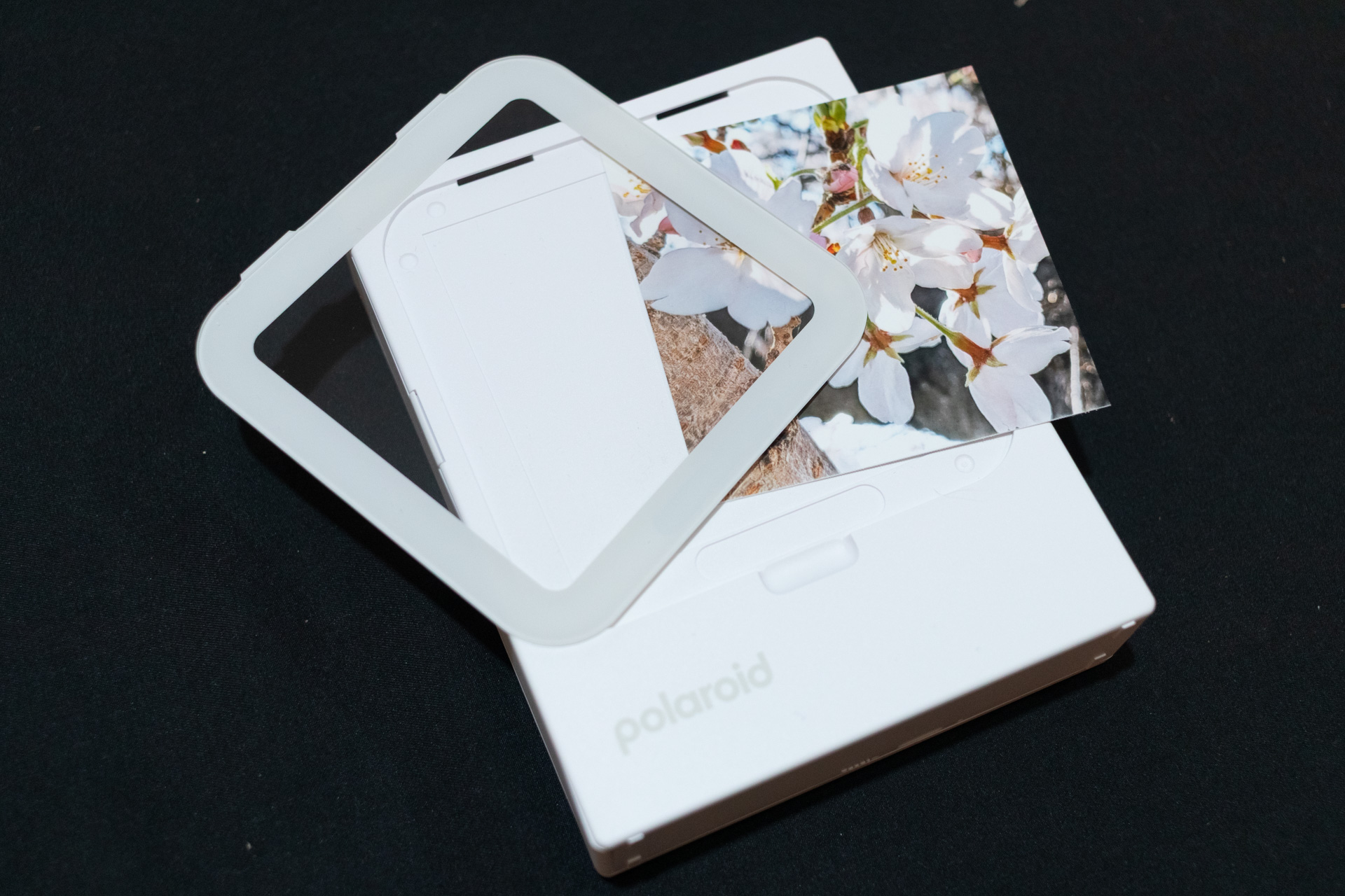 このように本体の枠を外すとプリント1枚を入れられる