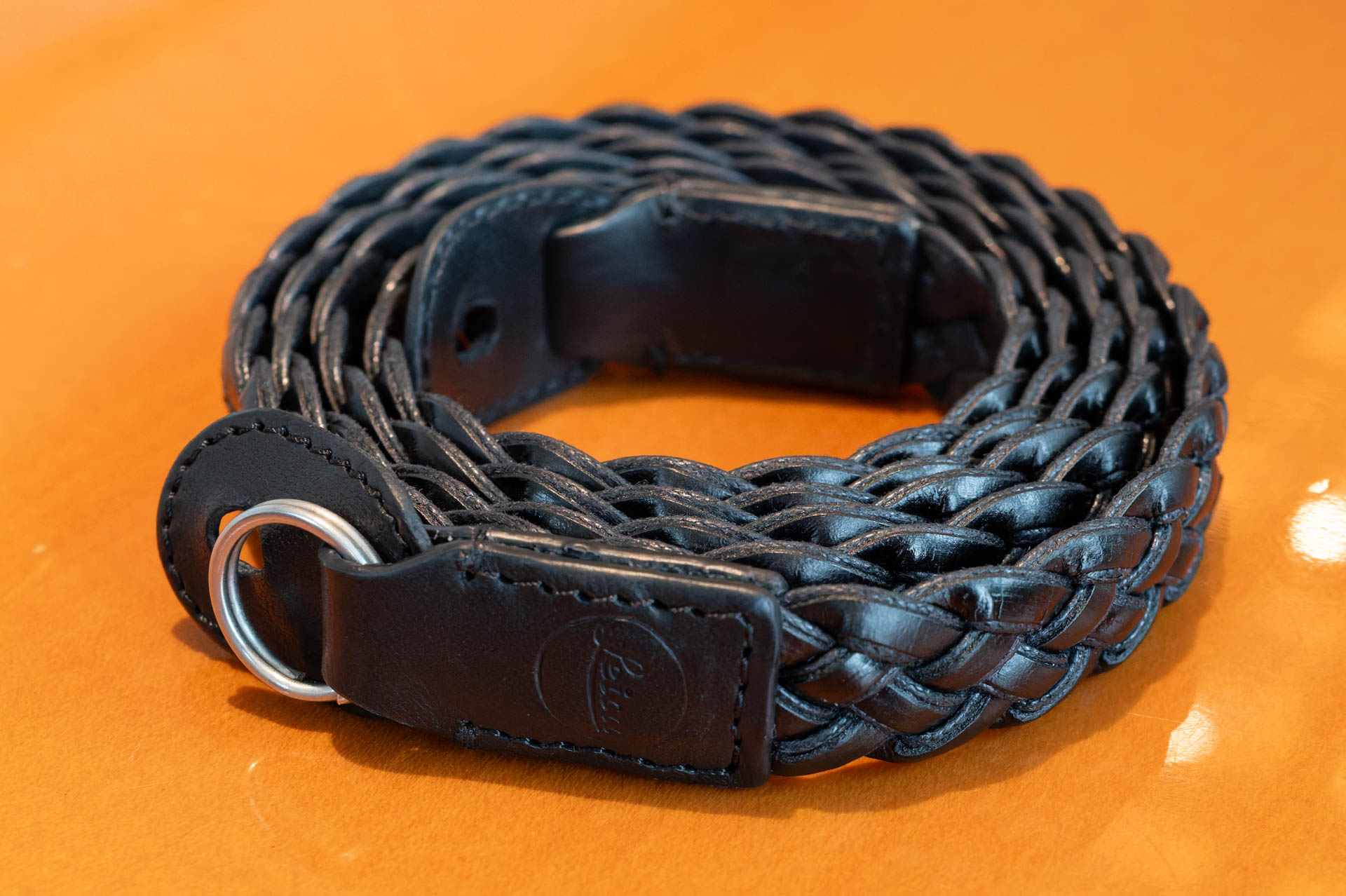 付属のストラップ