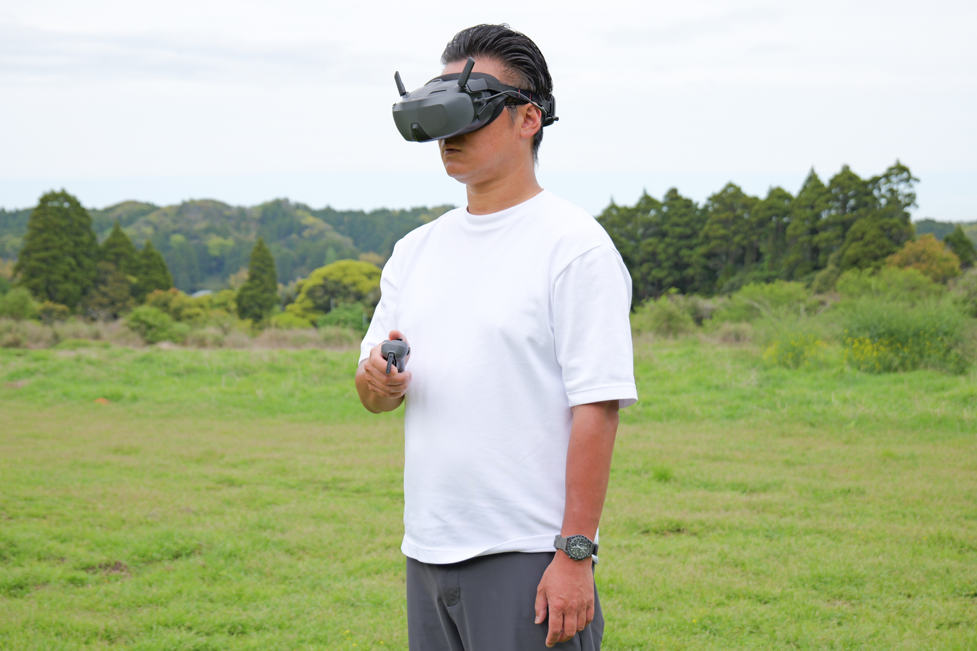 ゴーグルとモーションコントローラーの使用例