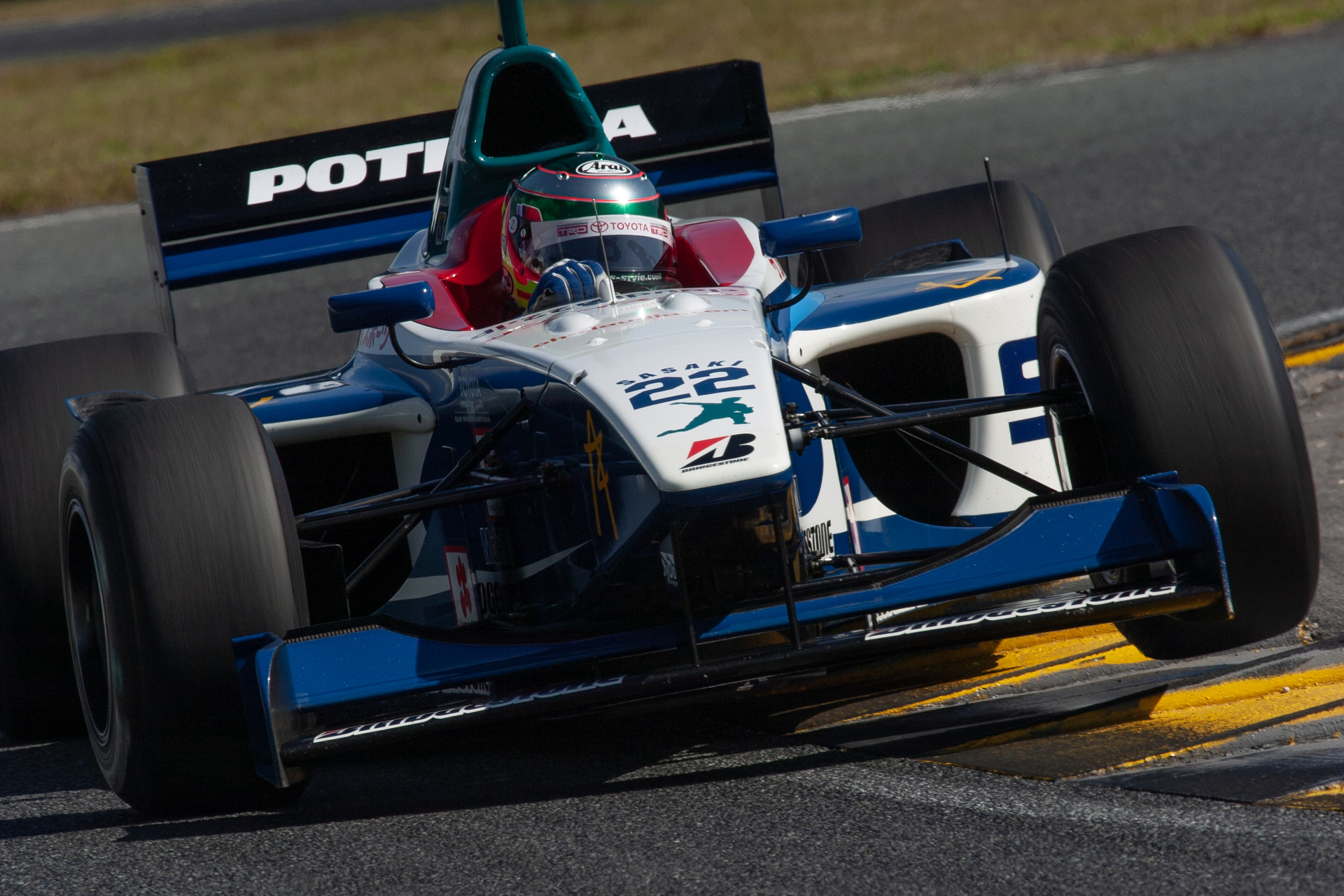 2003年 全日本選手権フォーミュラニッポン<br><span class="fnt-85">ニコン D2H／550mm／シャッター速度優先（1/500秒、F11）／ISO 200</span>