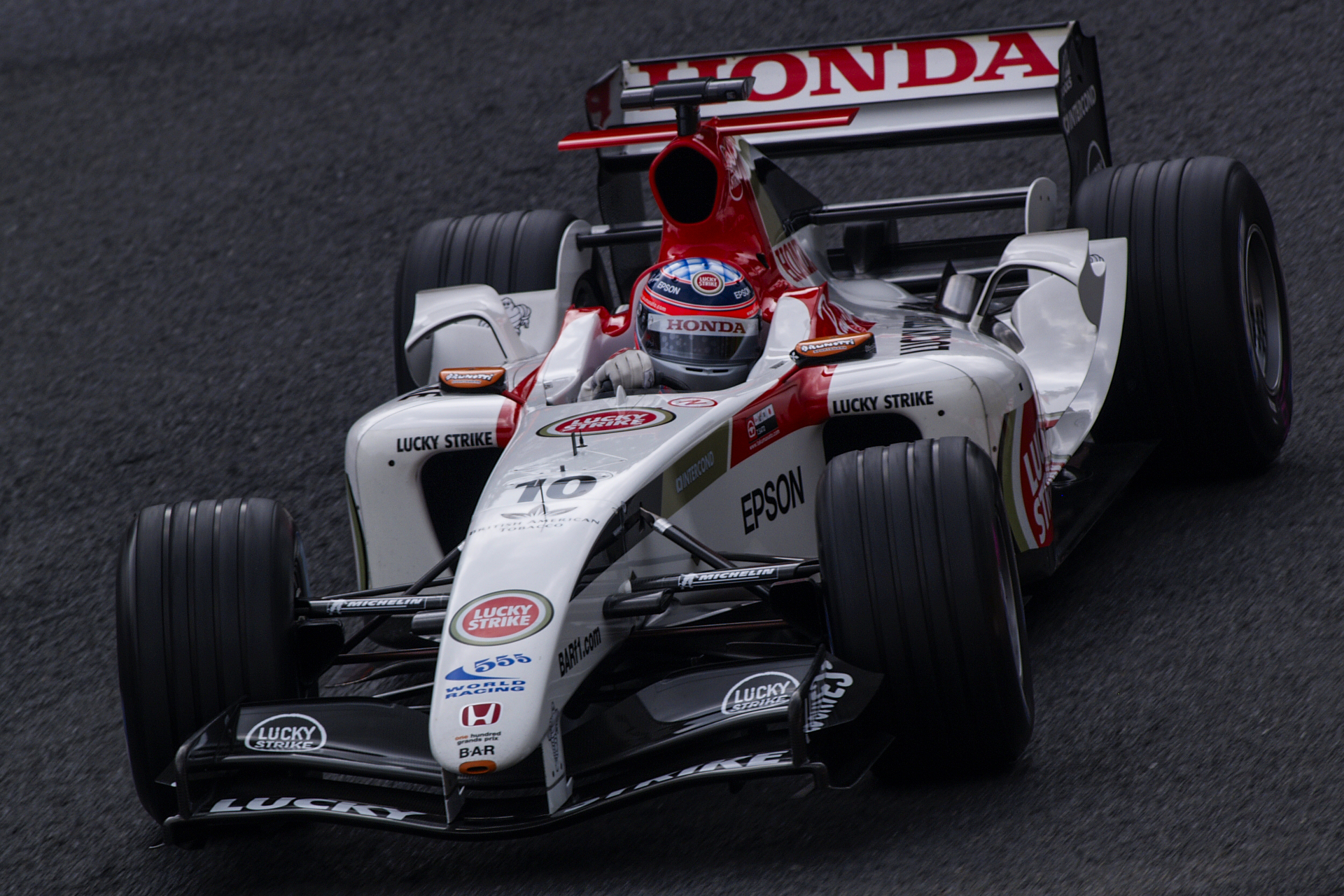 2004年 F1世界選手権<br><span class="fnt-85">オリンパス E-1／425mm／シャッター速度優先（1/500秒、F6.3）／ISO 100</span>
