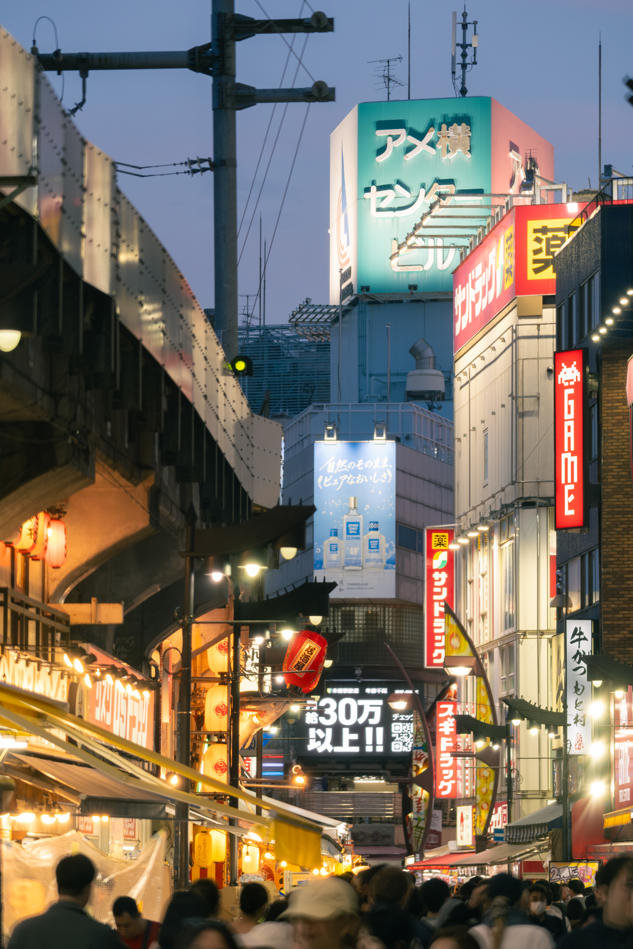 ソニーα7 III／Kase REFLEX 150mm F5.6 AF／絞り優先AE（1/40秒、F5.6、±0.0EV）／ISO 800