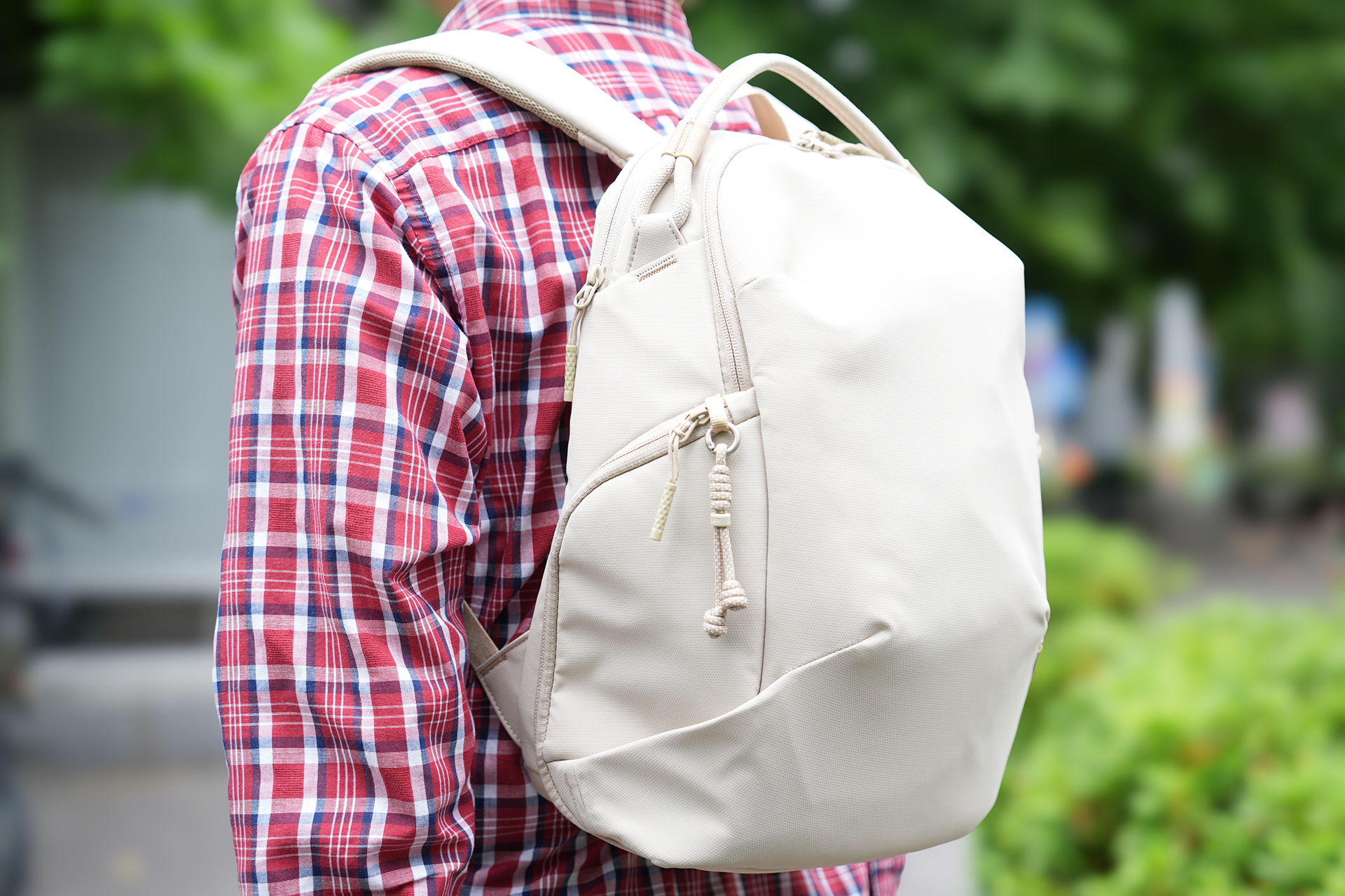 「OneGo Lite Backpack 12L」使用イメージ