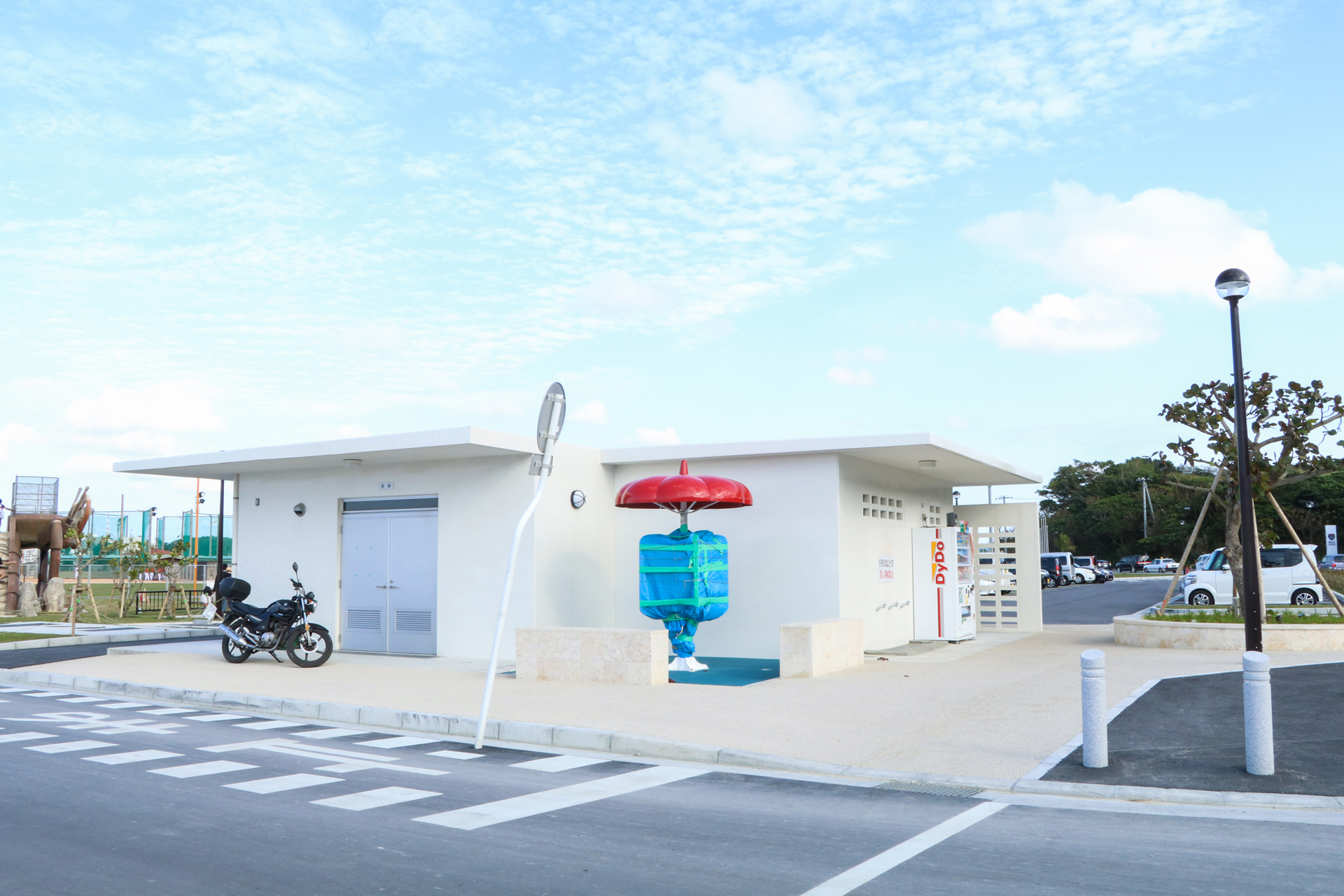 上原沙也加《沖縄県 豊見城市 浦添》2017年＜眠る木＞より ※受賞時の作品名「The Others, 2016–2019」から改訂
