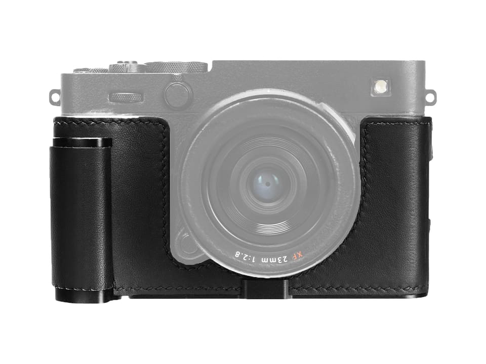 予備のSDカードを装備できる「X-E5」用本革カメラケース - デジカメ Watch