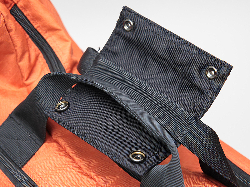 <b>ハンドル部分には心棒が入っており持ちやすい</b>