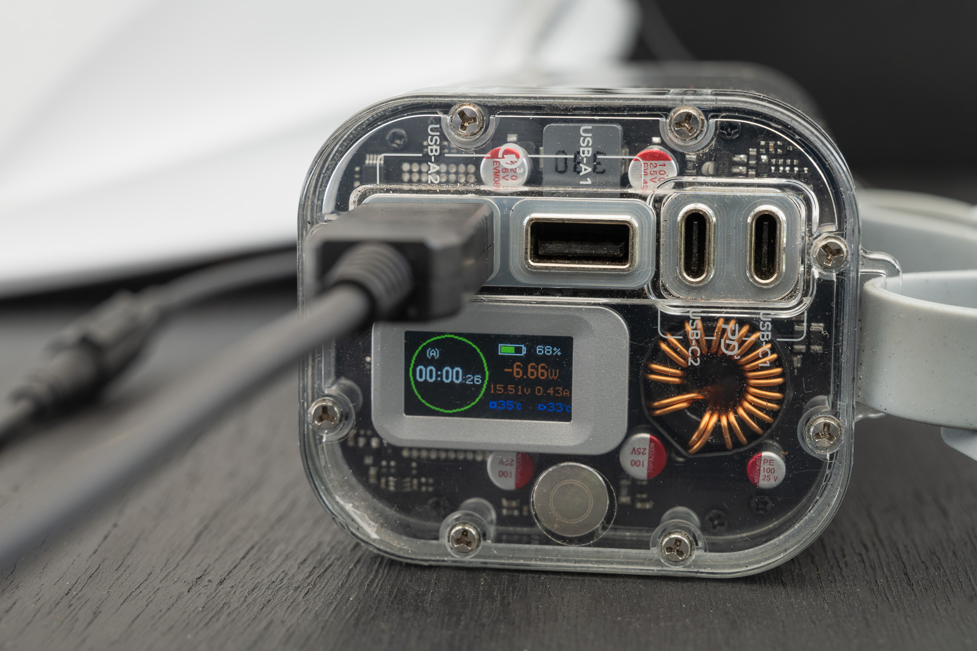 USB Type-A経由で使用した時の消費電力は6.66Wだった。