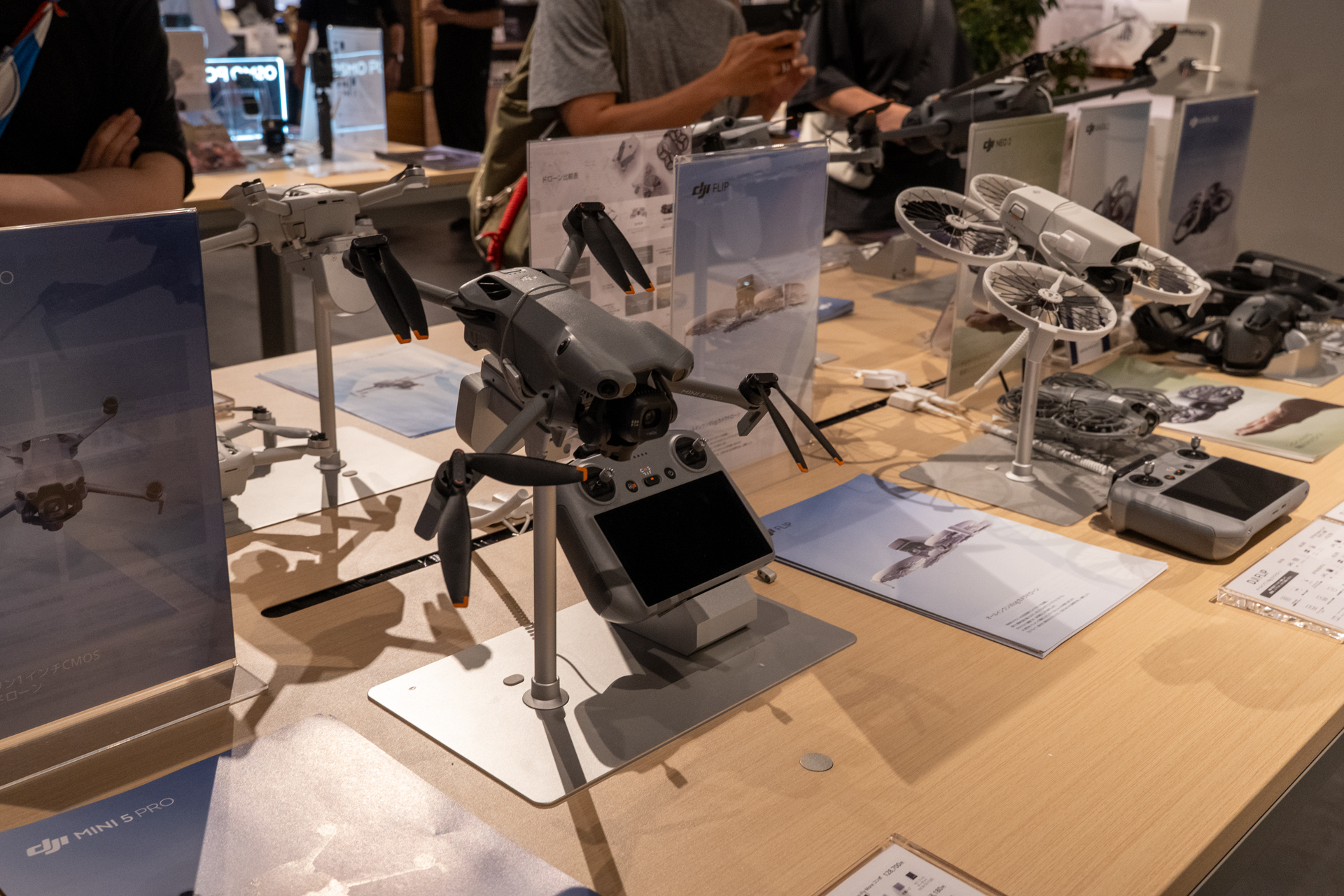 ドローンの展示も