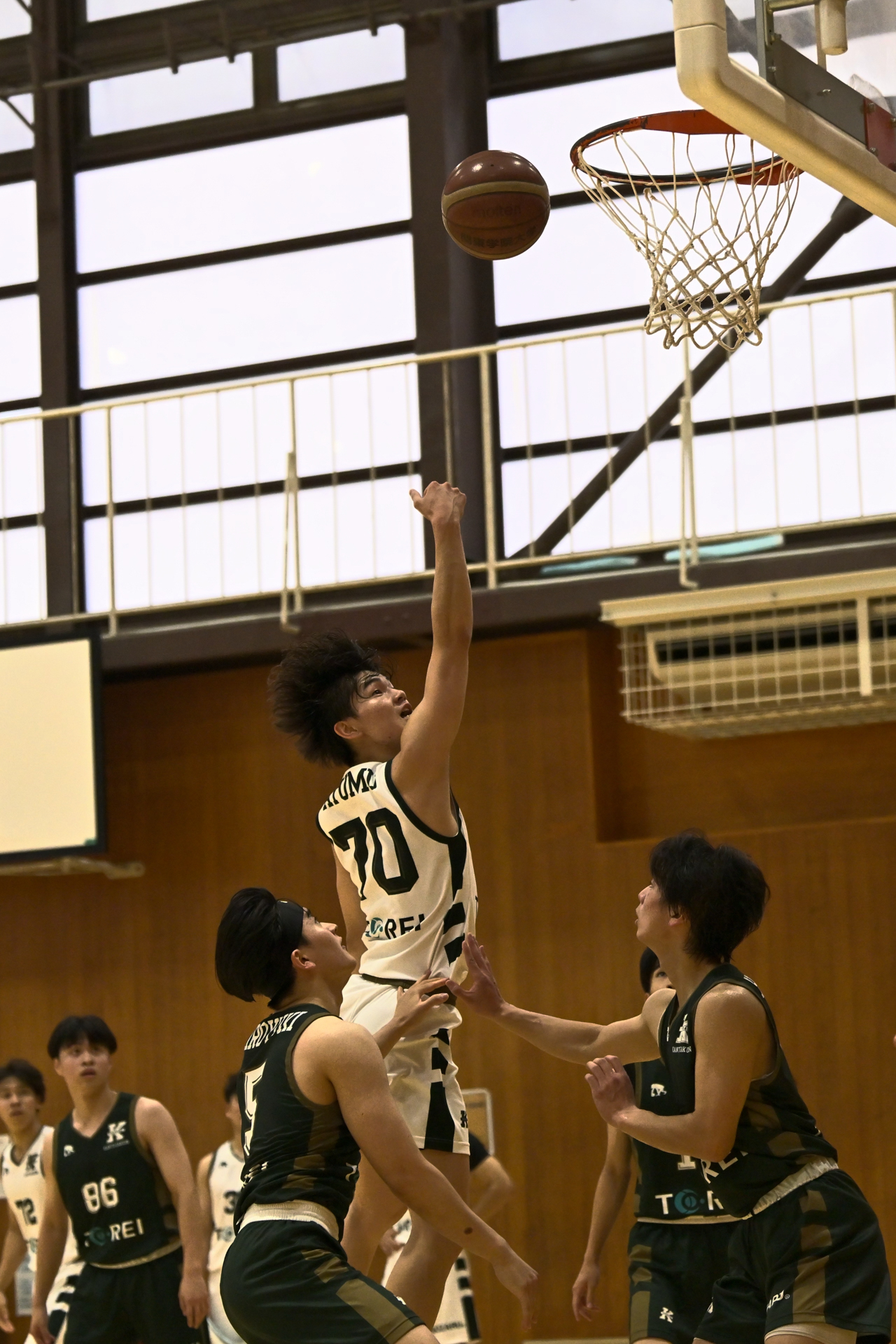撮影：<a href="https://ganref.jp/m/a_to_z_m/portfolios">梓</a><br><span class="fnt-85">ニコン Z8／NIKKOR Z 70-200mm f/2.8 VR S II／70mm／マニュアル露出（1/2,500秒、F2.8）／ISO 5600</span>
