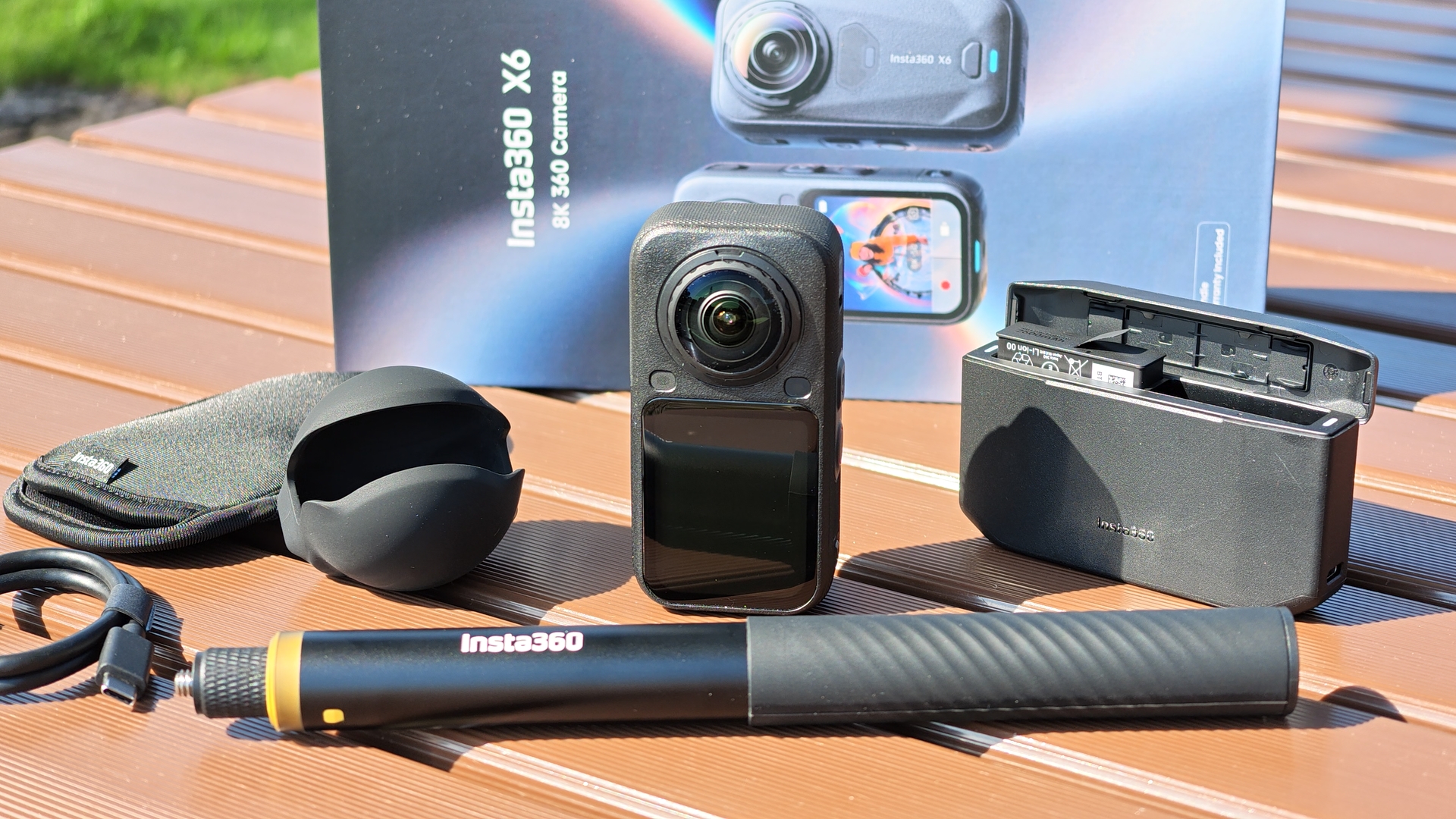 Insta360 X6 エッセンシャルキット内容物