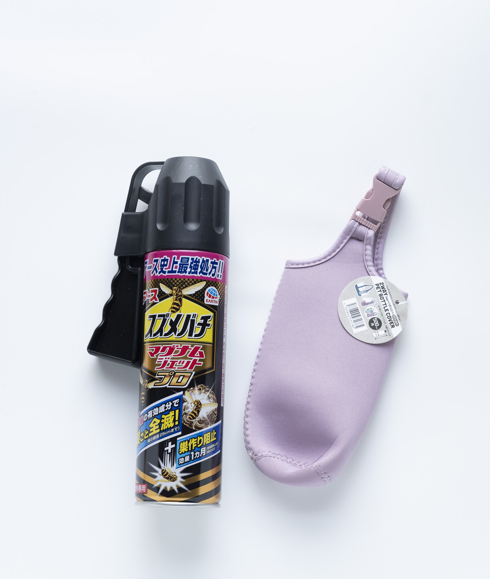 スズメバチマグナムジェットにセリアの2WAY PET BOTTLE COVERがちょうどいい大きさ