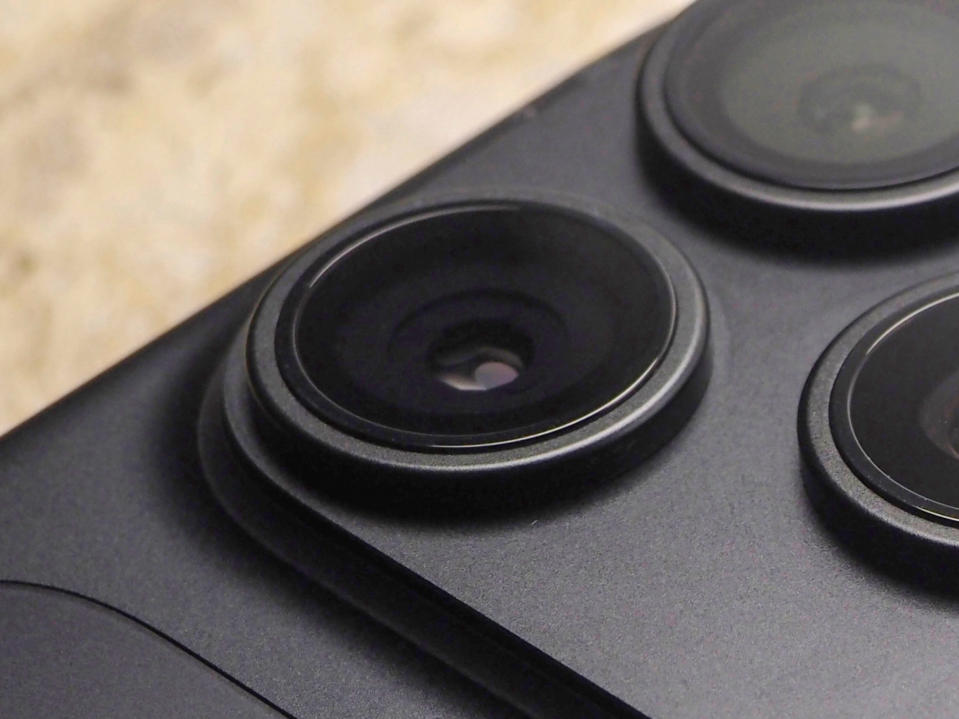 F1.8