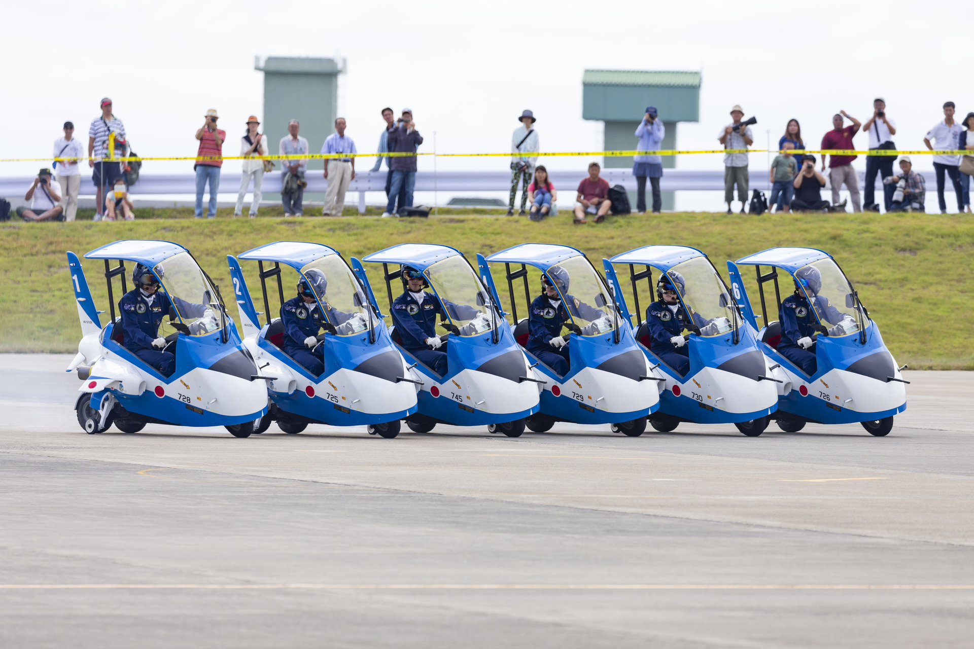 松島基地に所属する隊員で結成されているクラブ活動のブルーインパルスJr.（2016年撮影）