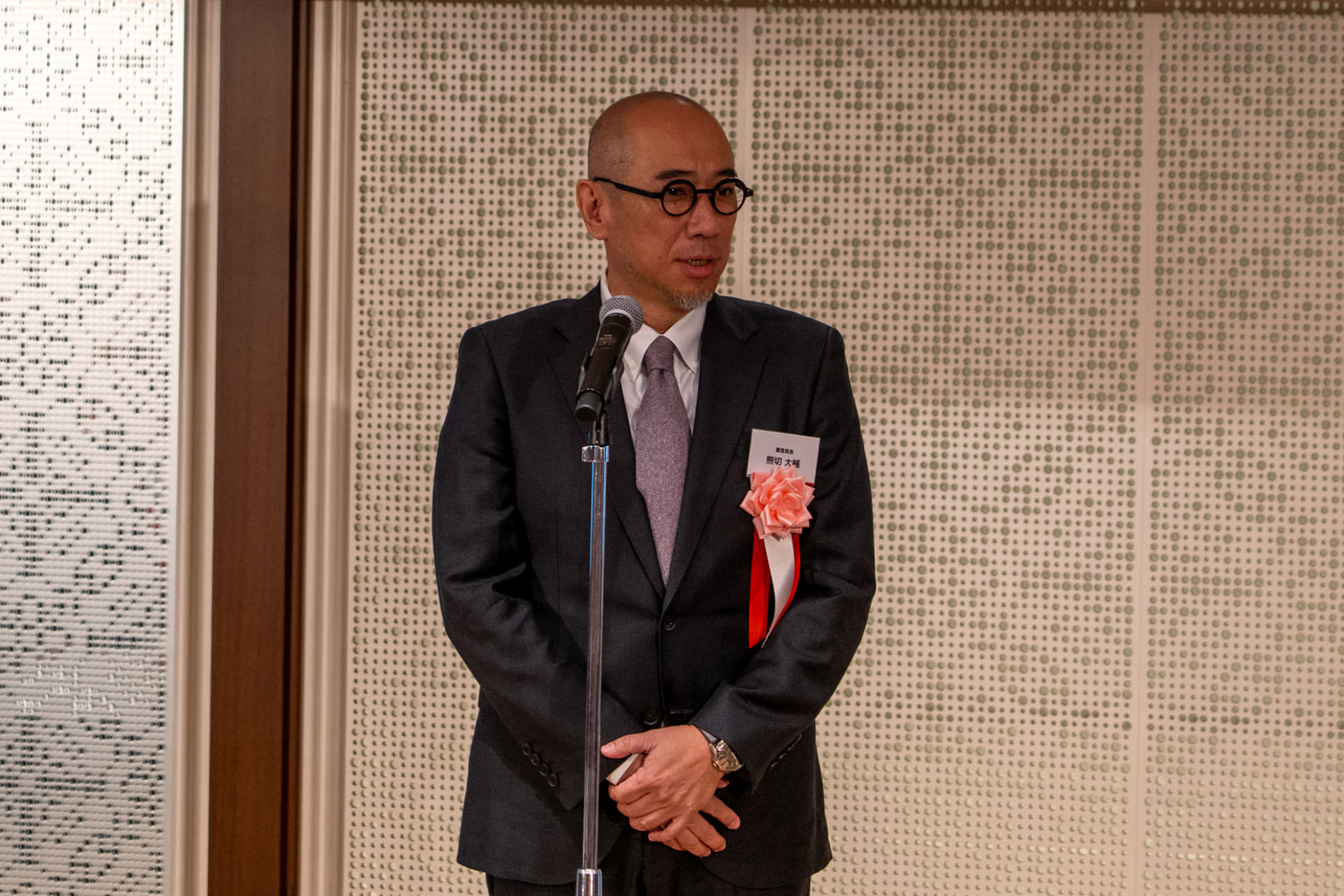審査委員長の熊切大輔氏