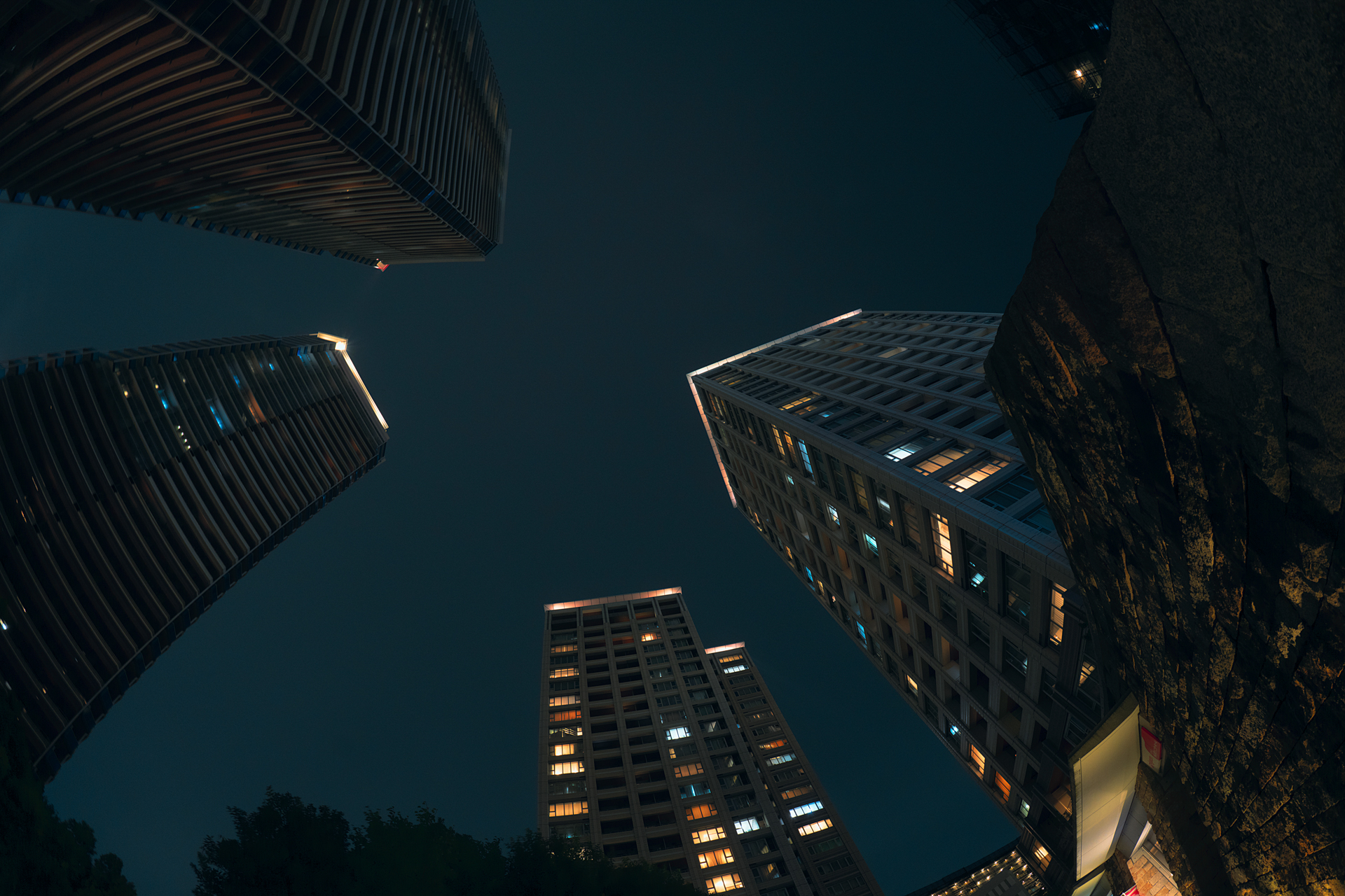 ソニー α7R V／FE 8-14mm F3.5 Fisheye G／14mm／絞り優先AE（1/2秒、F5、−1.3EV）／ISO 800