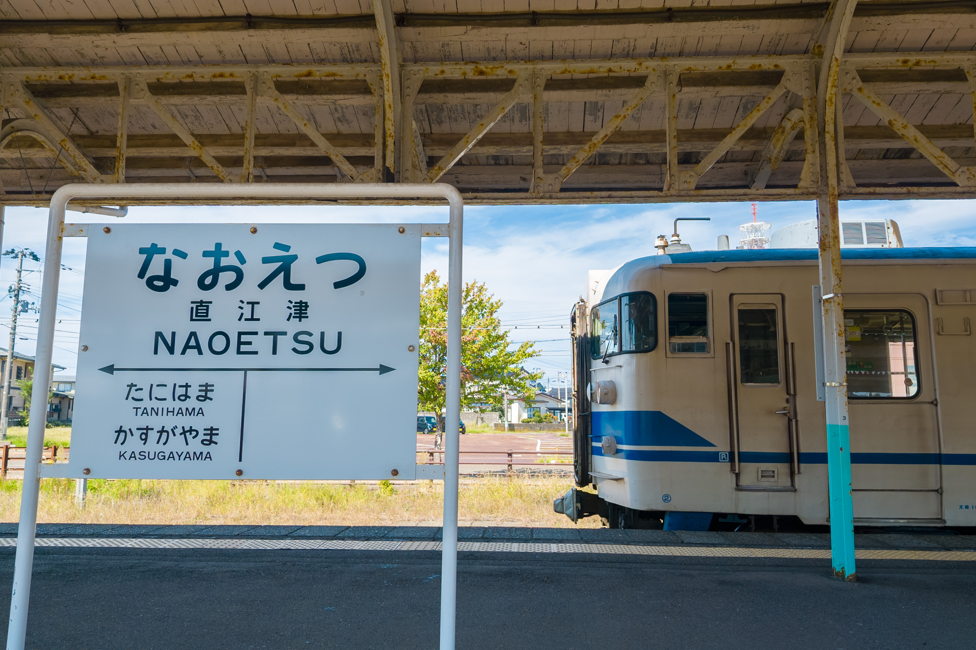 乗車するTOKIトレインが停車していた