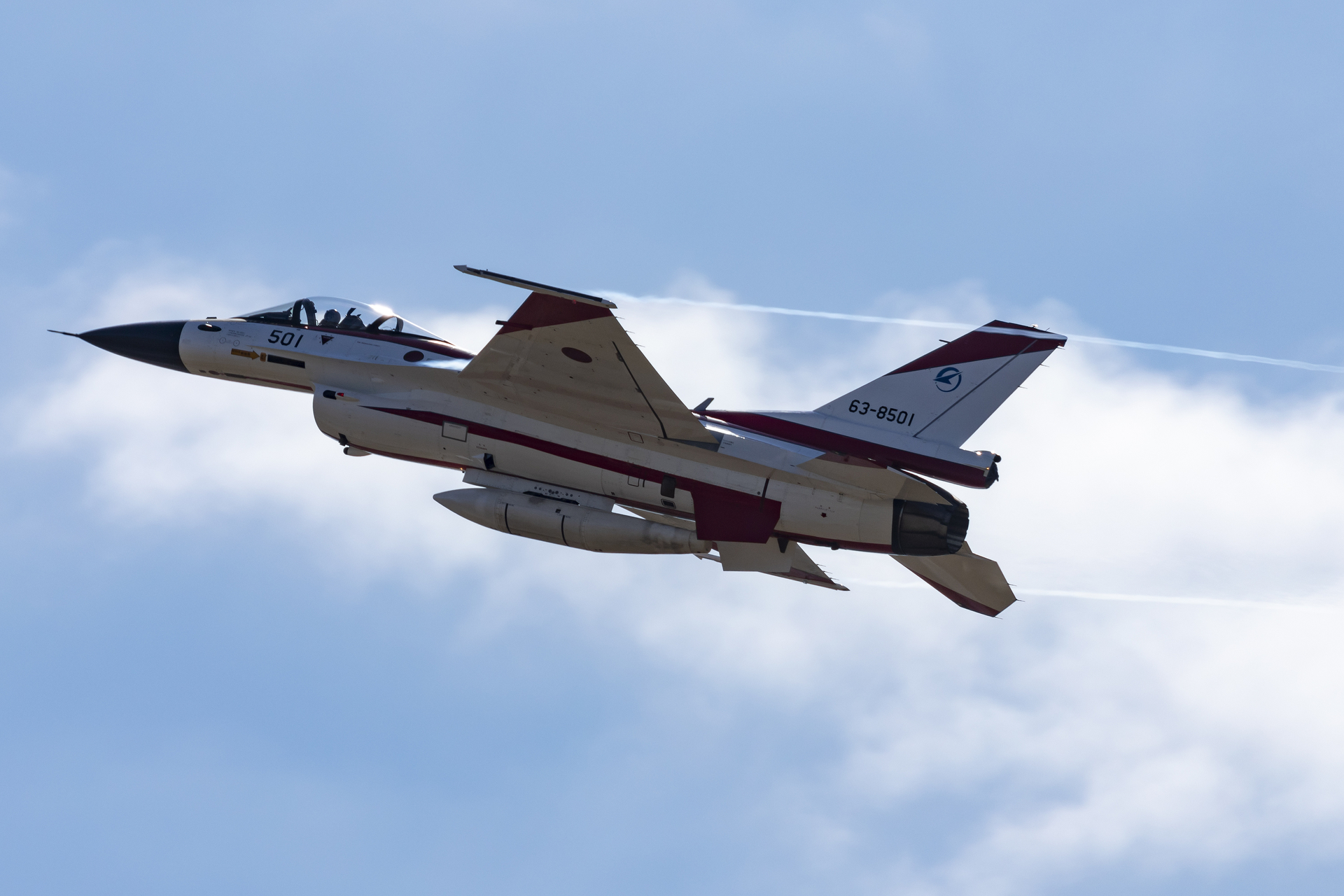 F-2の飛行も見逃せません（2023年撮影）