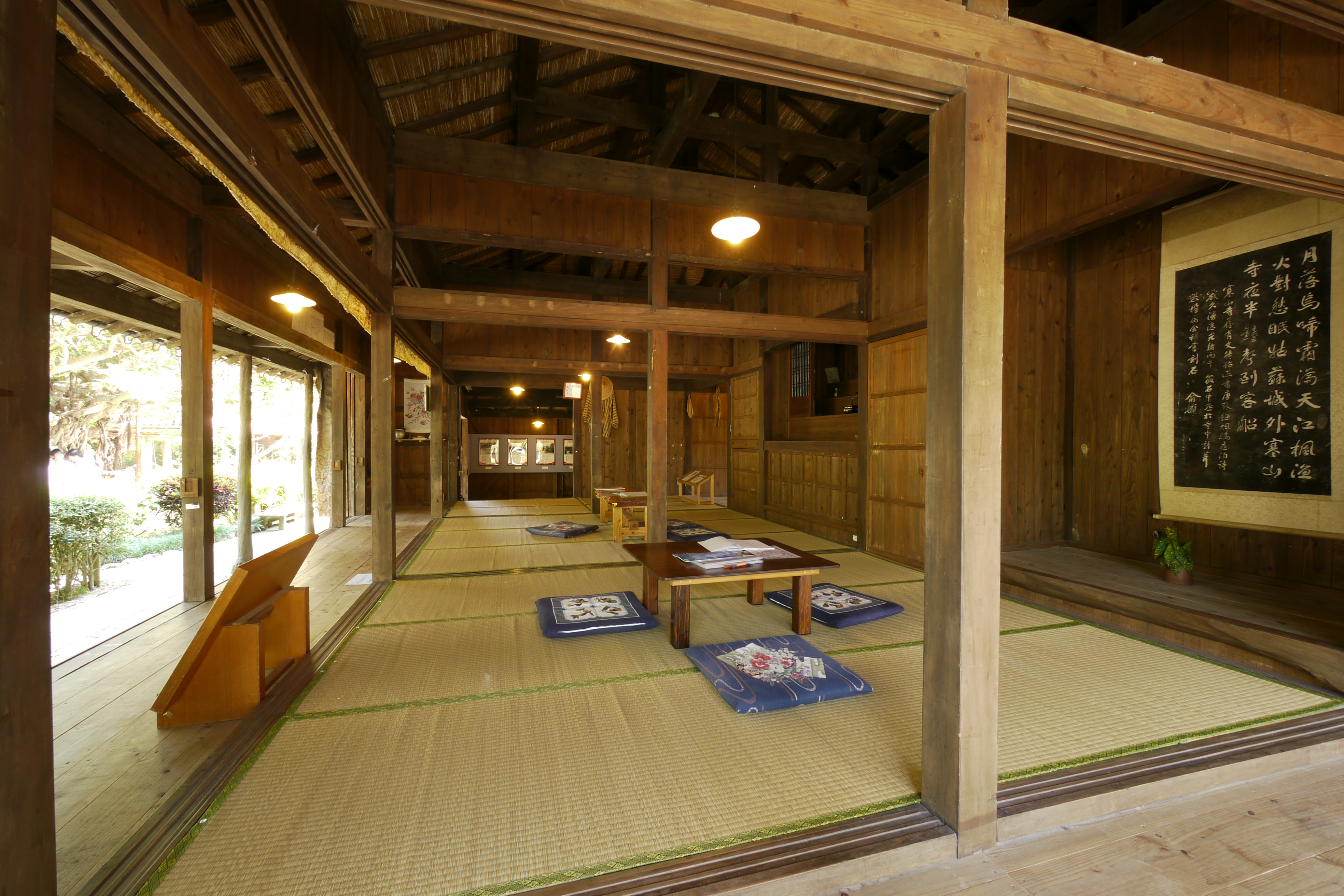 <b>DMC-GH1 / LUMIX G VARIO 7-14mm F4 ASPH. / 約6.4MB / 4,128×2,752 / 1/2.5秒 / F9 / 0EV / ISO100 / WB:晴天 / 7mm</b>