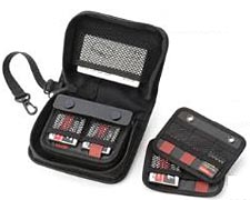 <b><small>追加可能なカードホルダーを採用 -</small></b>