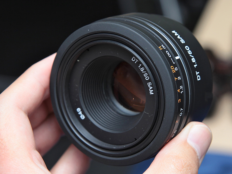 <b>DT 50mm F1.8 SAM</b>