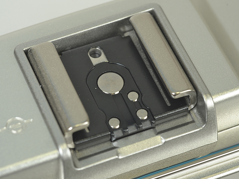 <b>ホットシュー</b>