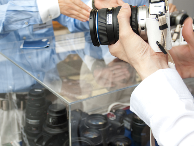 <b>交換レンズを装着できる「交換レンズステーション」も設置</b>