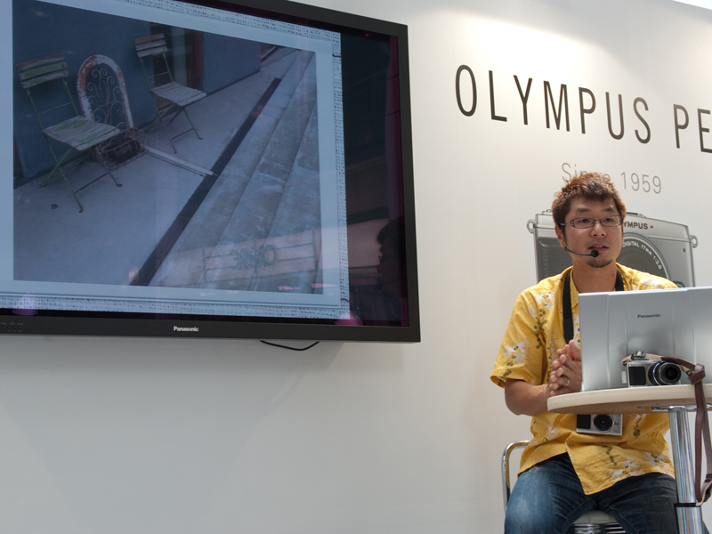 <b>作例を通して、スナップのコツやE-P1の紹介などを行なった</b>