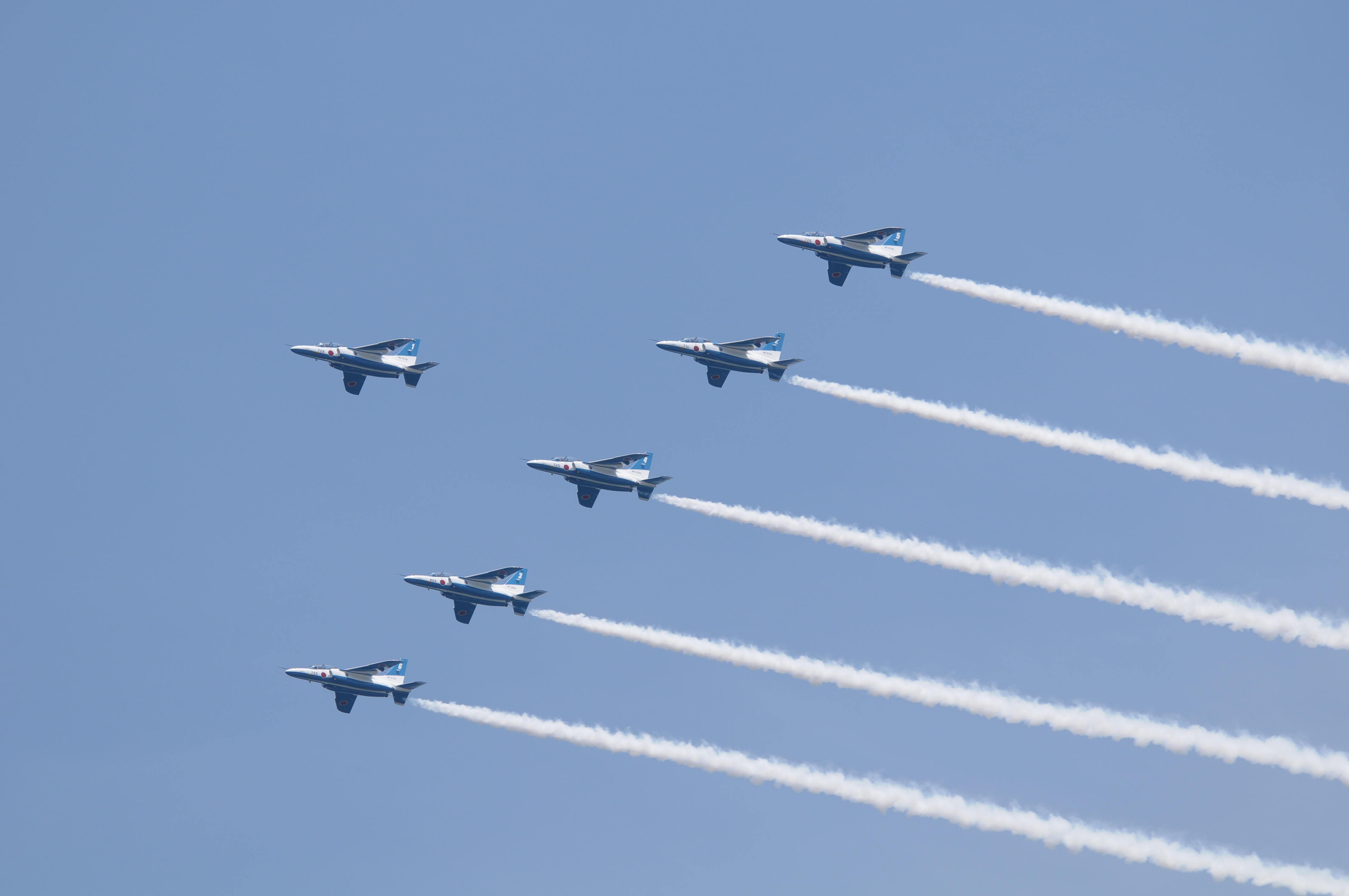 <b>D300 / 4,288×2,848 / 1/1,250秒 / F6.3 / -0.3EV / ISO200 / シャッター速度優先AE / WB:晴天 / 170mm</b>