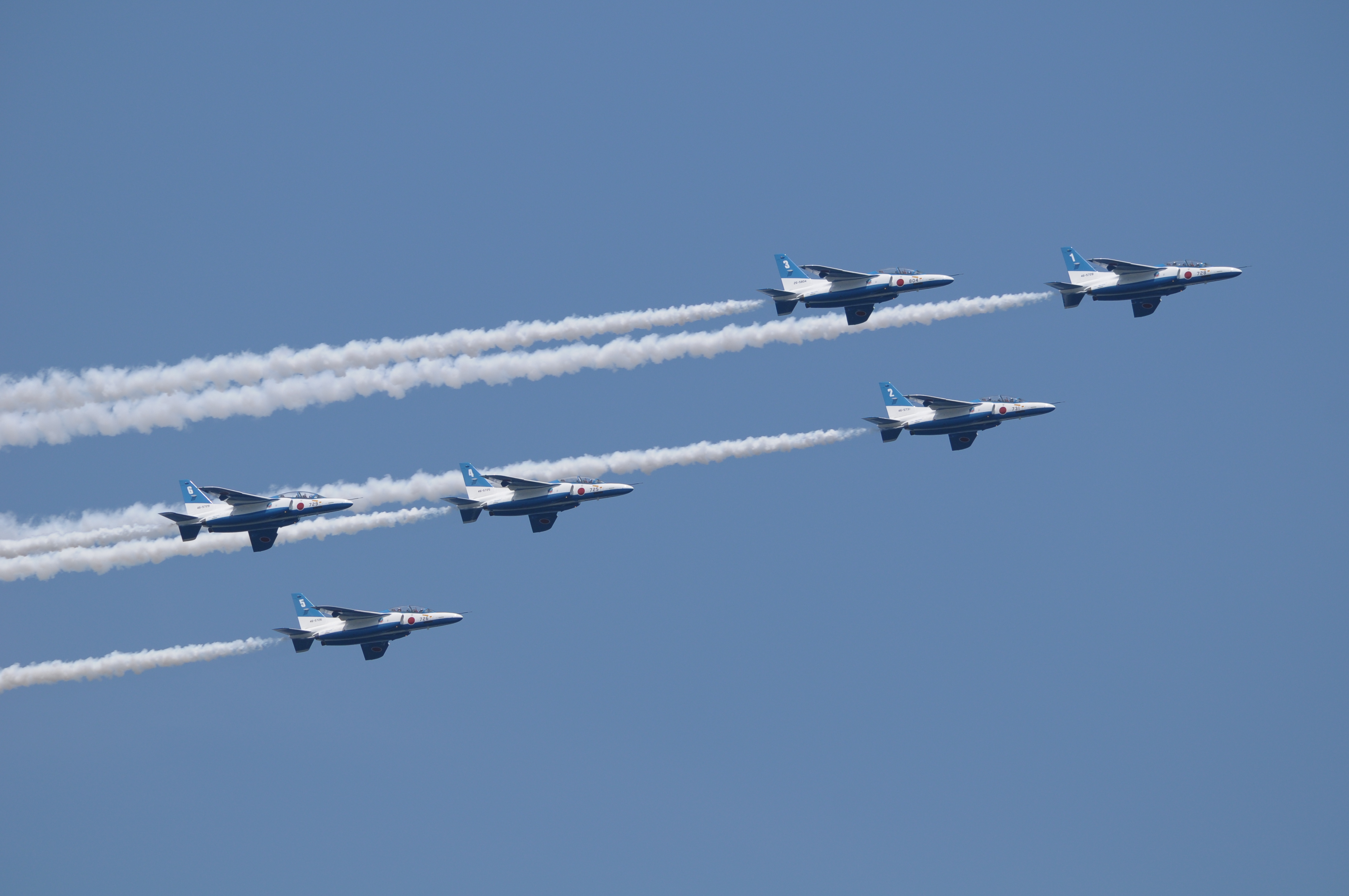 <b>D300 / 4,288×2,848 / 1/1,600秒 / F6.3 / -0.3EV / ISO200 / シャッター速度優先AE / WB:晴天 / 230mm</b>