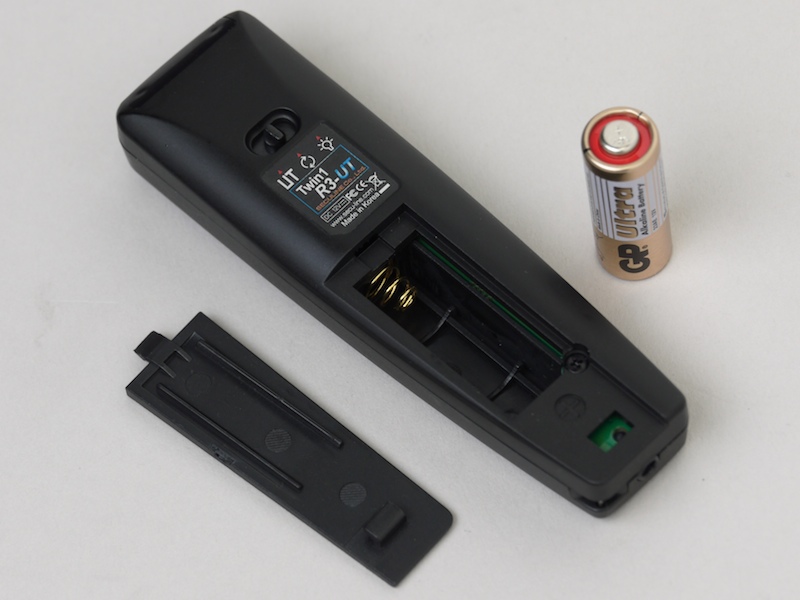 <b>リモコンの電源は23A型電池</b>