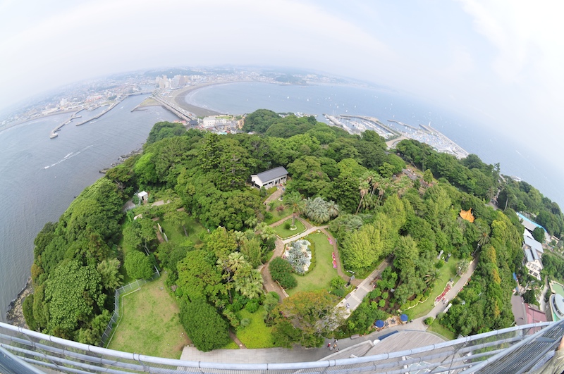<b>一脚を使って頭上から撮ると、展望台からの眺めもこの通り（800×531ピクセルにリサイズ）。D300 / 10mm F2.8 EX DC Fisheye HSM / F8 / 1/250秒 / ISO200 / 0EV / 10mm</b>