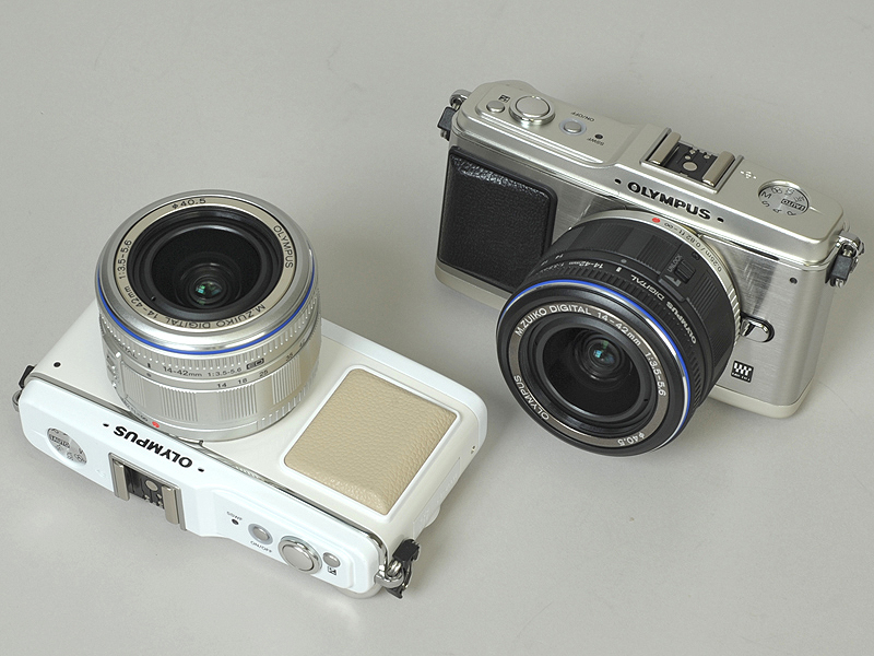 <b>M.ZUIKO DIGITAL ED-14-42mm F3.5-5.6を装着。ボディカラーで付属するレンズの色が変わる</b>