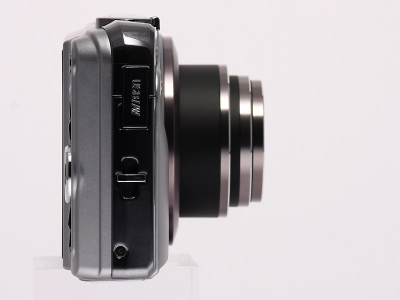 <b>側面（広角端）</b>