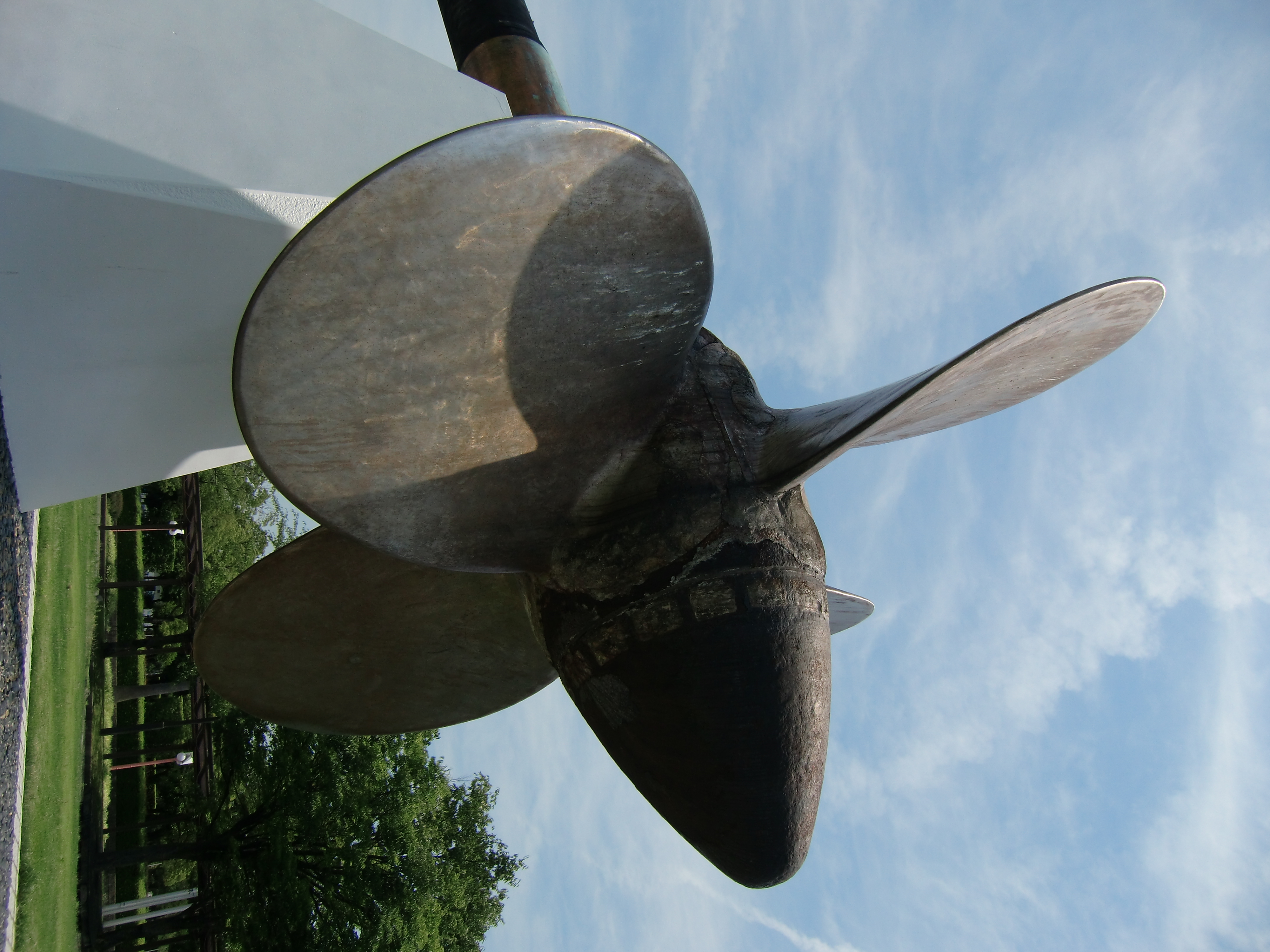 <b>EX-H10 / 約3.9MB / 3,000×4,000 / 1/320秒 / F7.5 / -0.3EV / ISO64 / WB:オート / 4.3mm</b>