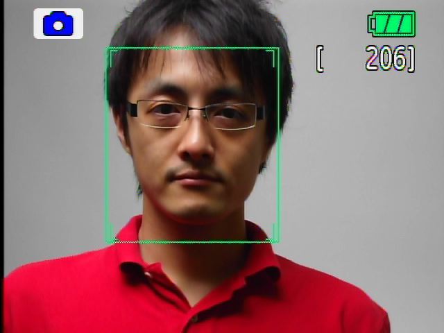 <b>顔認識も搭載。1名でしか試してないが、精度と速度は一般的なレベルだった</b>