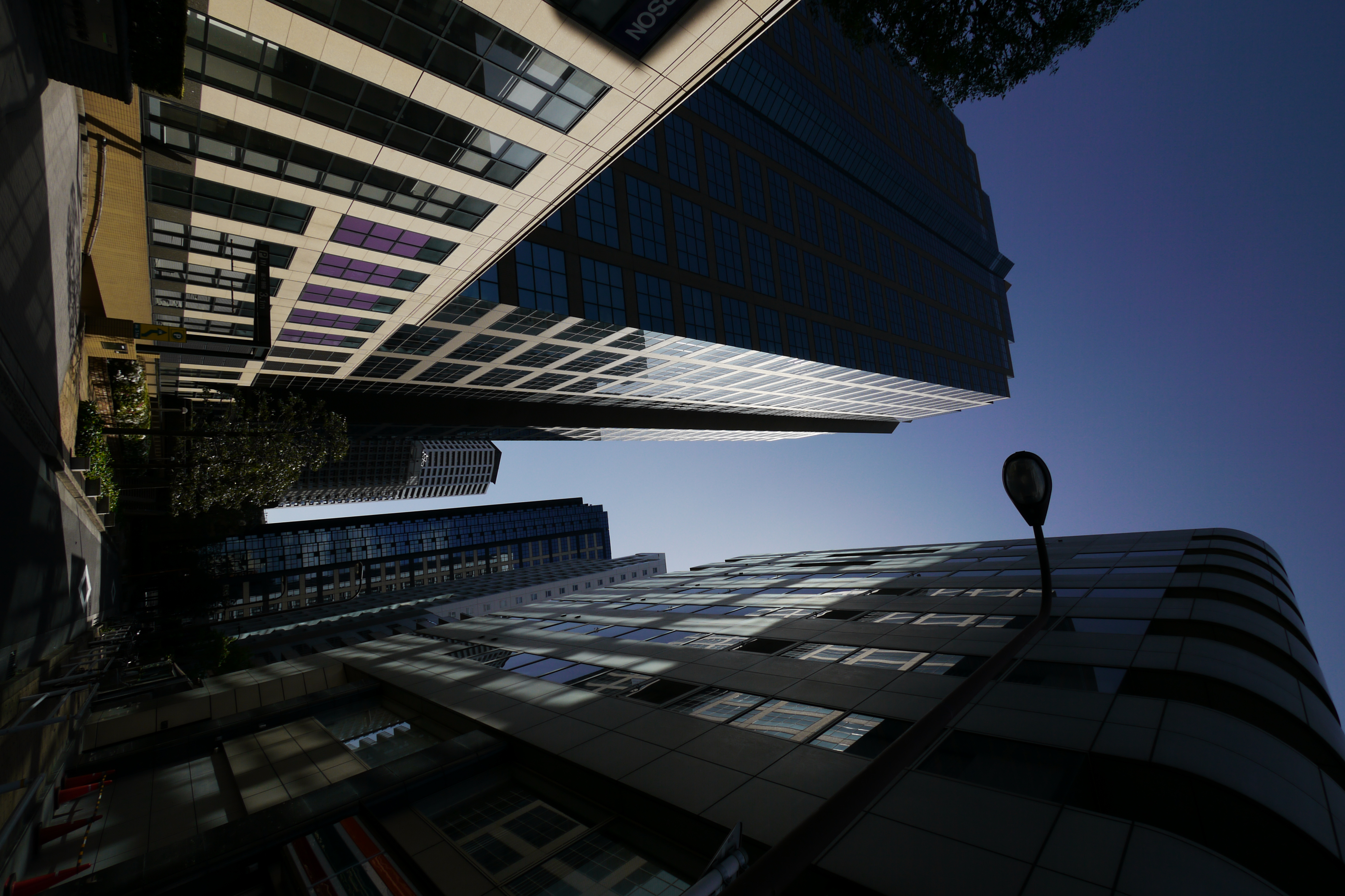 <b>DMC-GH1 / LUMIX G VARIO 7-14mm F4 ASPH. / 2,752×4,128 / 1/400秒 / F9 / -0.7EV / ISO100 / 絞り優先AE / WB:オート / 7mm / フィルムモード：ダイナミック</b>