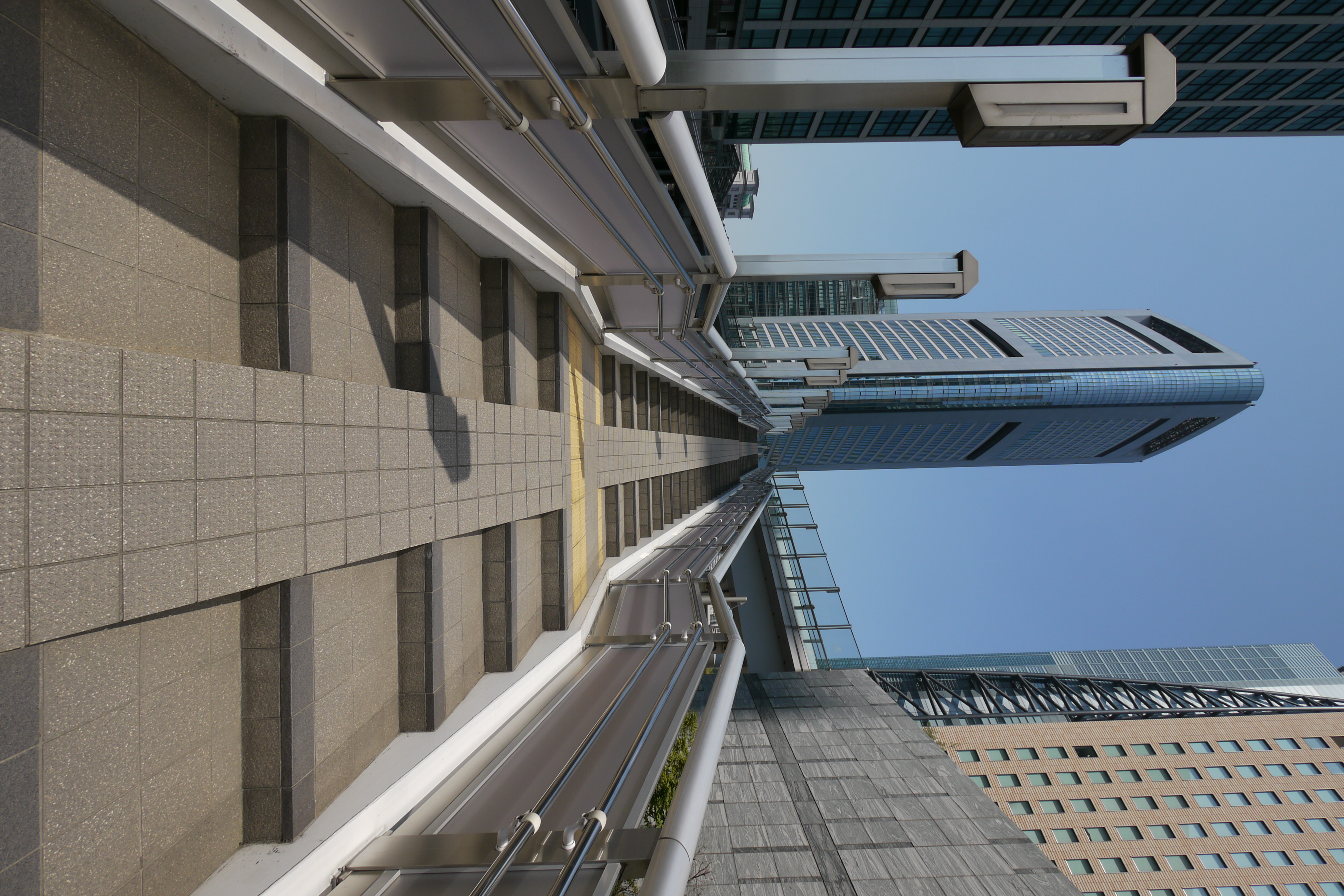 <b>DMC-GH1 / LUMIX G VARIO 7-14mm F4 ASPH. / 2,752×4,128 / 1/500秒 / F8 / -0.3EV / ISO100 / 絞り優先AE / WB:オート / 7mm / フィルムモード：スタンダード</b>