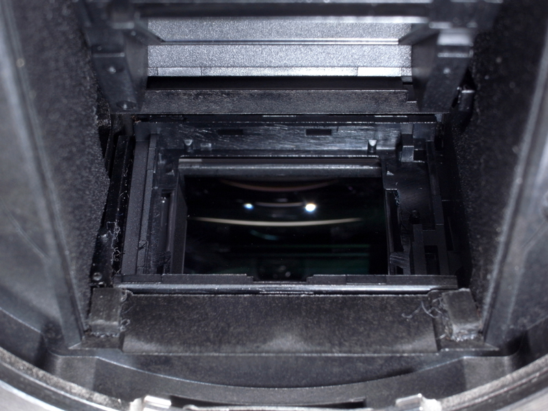 <b>ミラーボックスに何のパーツも付いていない状態</b>