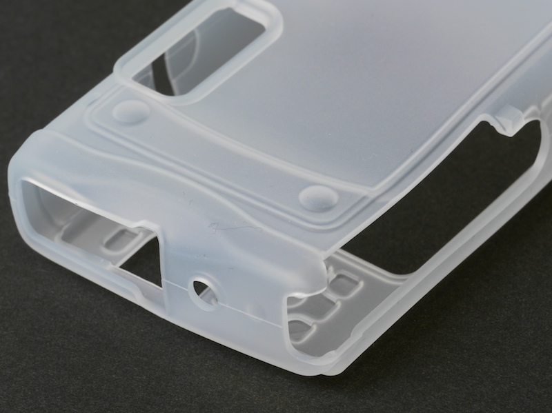 <b>専用設計だけに、ボディにあった開口部が設けられている</b>