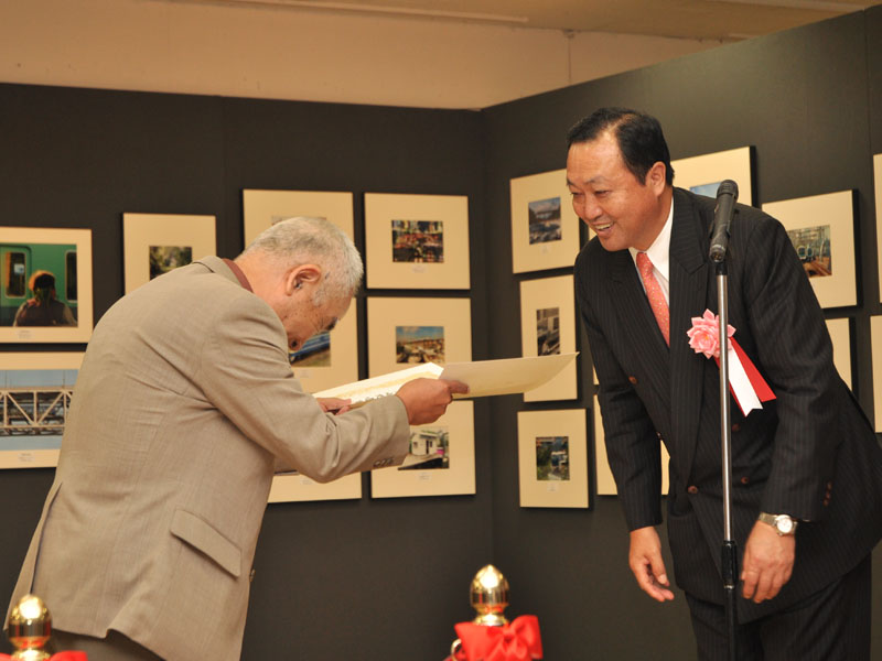 <b>2008年10月に行なわれた第1回表彰式の様子</b>