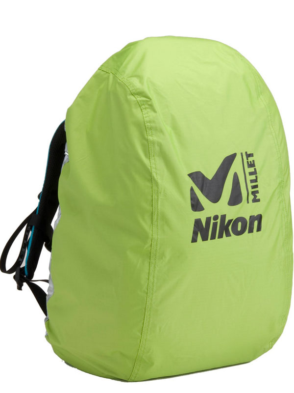 <b>レインカバーを装着したところ</b>