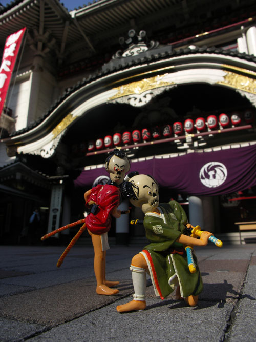 <b>銭形平次の大捕り物か、忠臣蔵か</b>