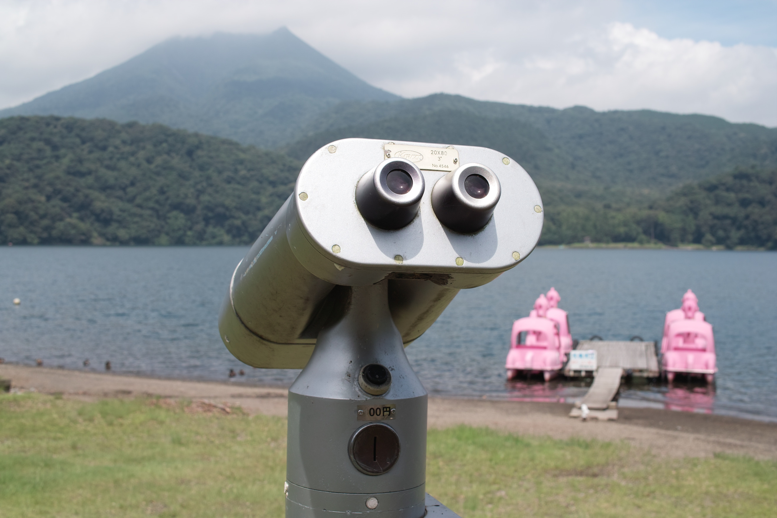 <b>DP2 / 約692K / 2,640×1,760 / 1/125秒 / F8 / 0EV / ISO100 / WB:オート / 24.2mm</b>