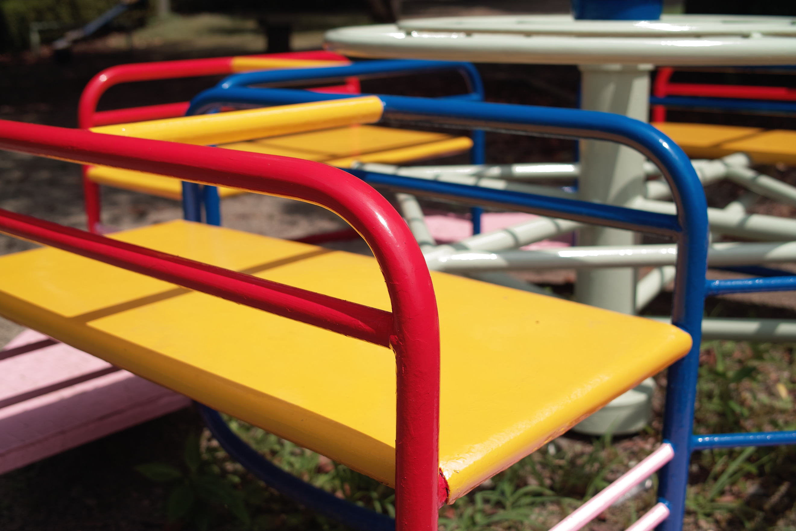 <b>DP2 / 約755K / 2,640×1,760 / 1/500秒 / F4 / +0.7EV / ISO50 / WB:オート / 24.2mm</b>