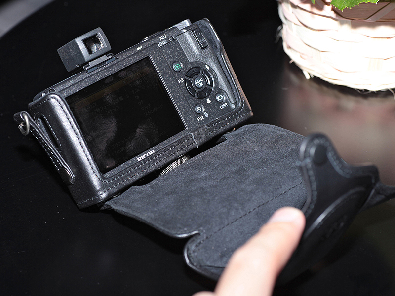 <b>GC-4装着時の背面</b>