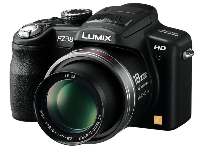 <b>LUMIX DMC-FZ38</b>