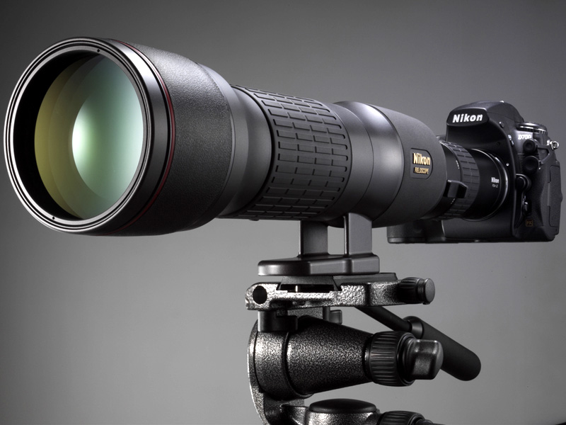 <b>「EDGフィールドスコープ85」と「D700」を組み合わせた使用例</b>