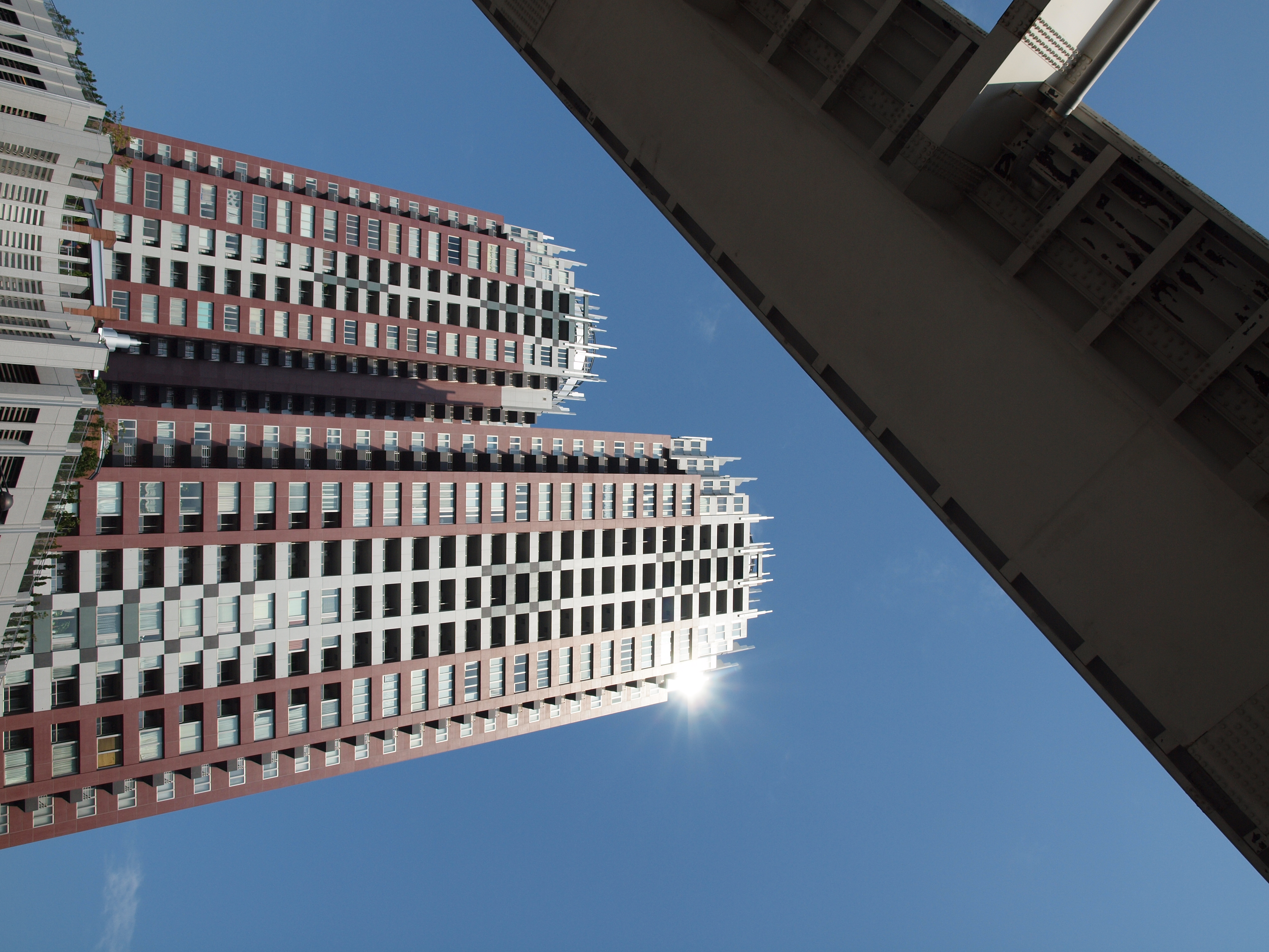 <b>E-620（ISO200）<br>4,032×3,024 / ZUIKO DIGITAL ED 14-42mm F3.5-5.6 / 1/1,250秒 / F8 / WB：晴天 / 14mm</b>