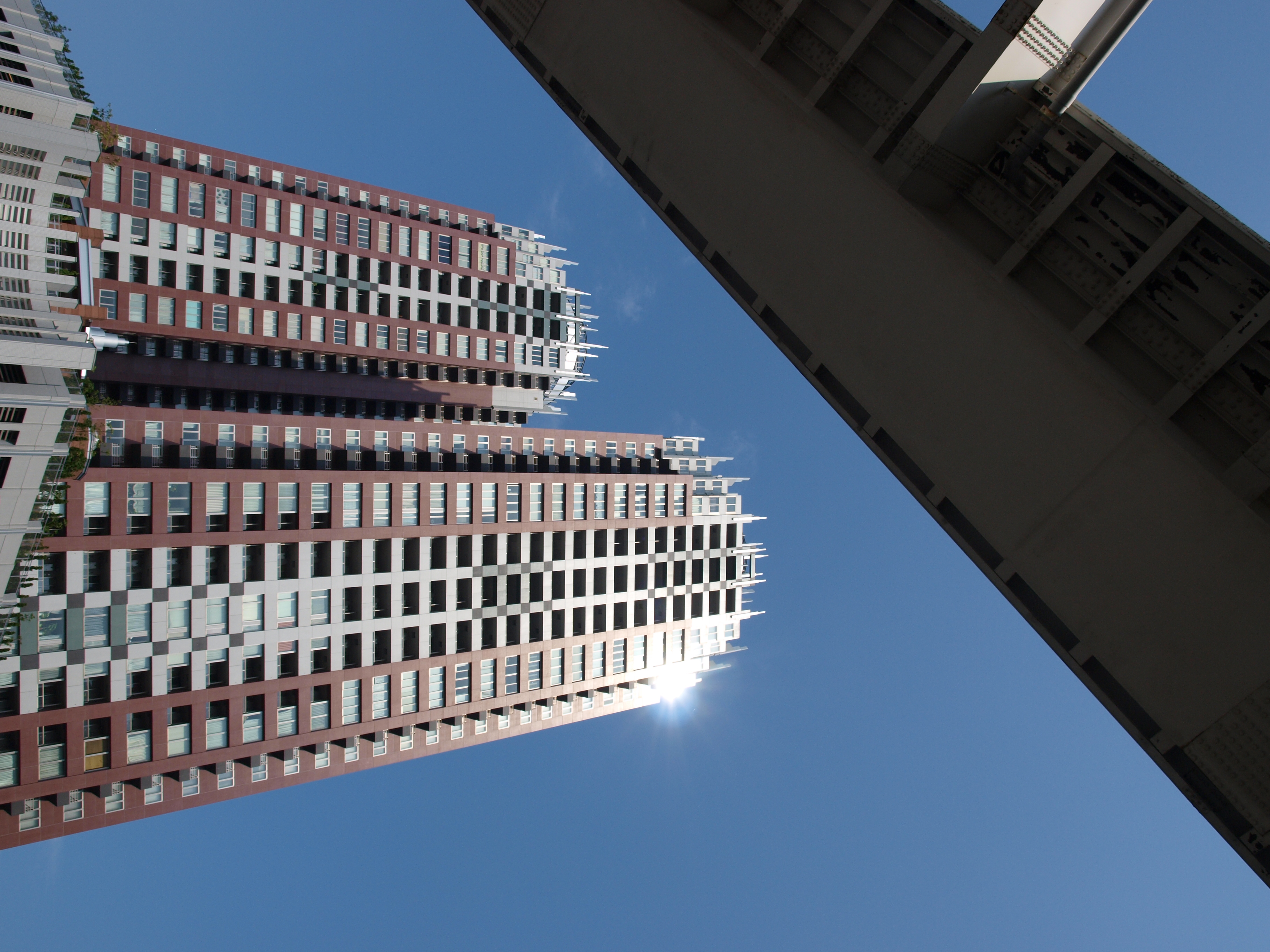 <b>E-520（ISO200）<br>3,648×2,736 / ZUIKO DIGITAL ED 14-42mm F3.5-5.6 / 1/1250秒 / F8 / WB：晴天 / 14mm</b>